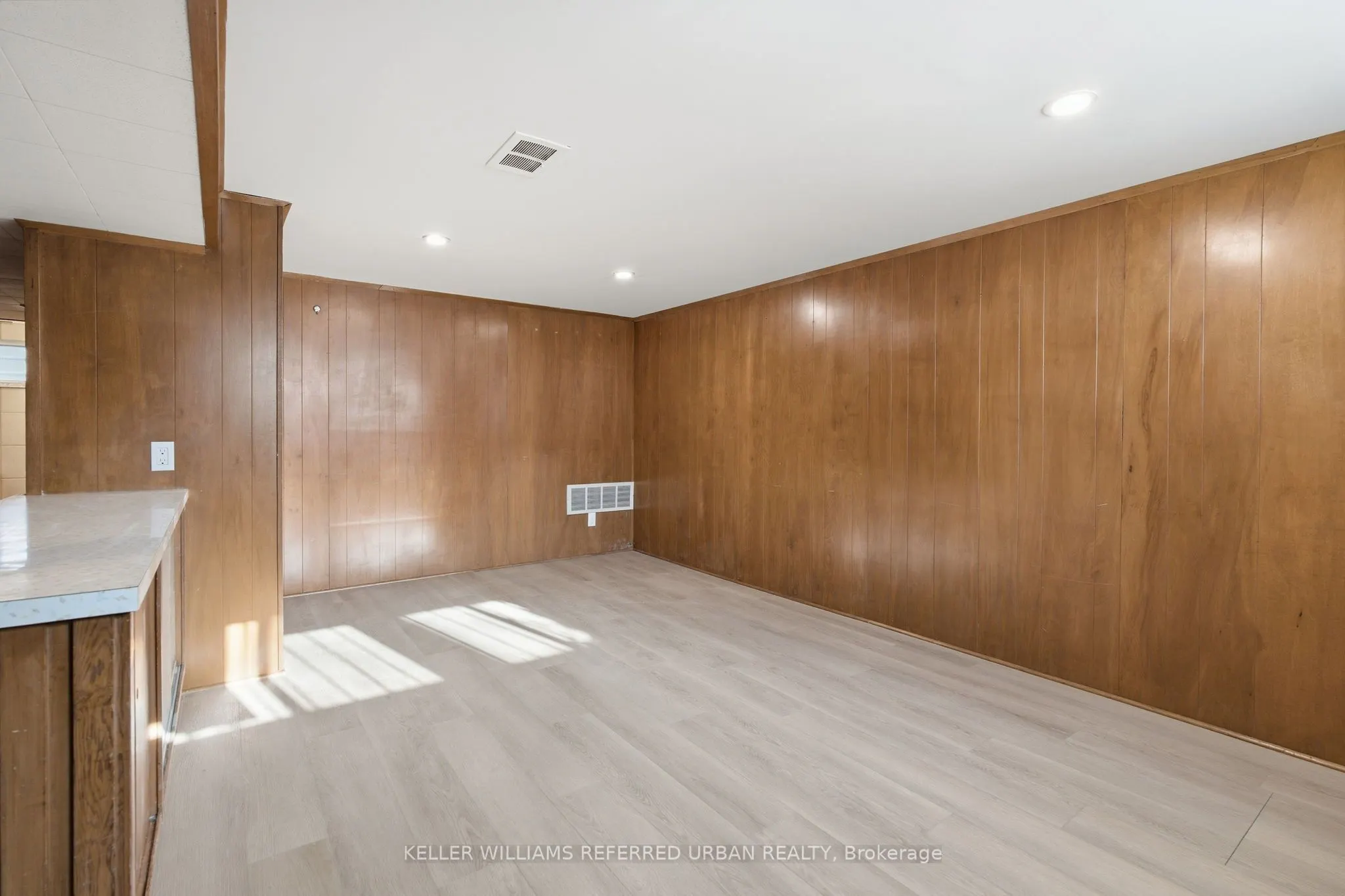 3 Duckworth Street