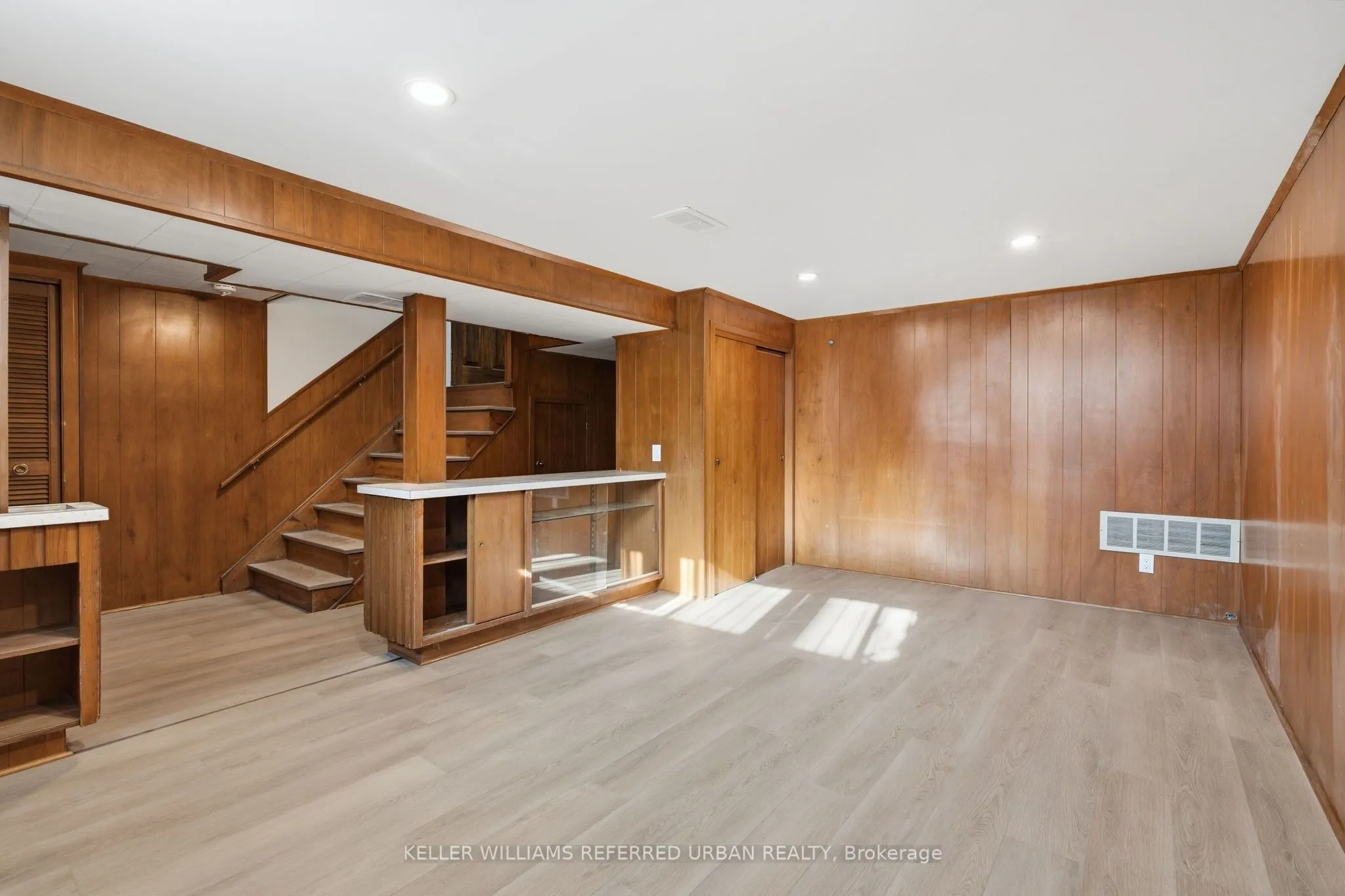 3 Duckworth Street