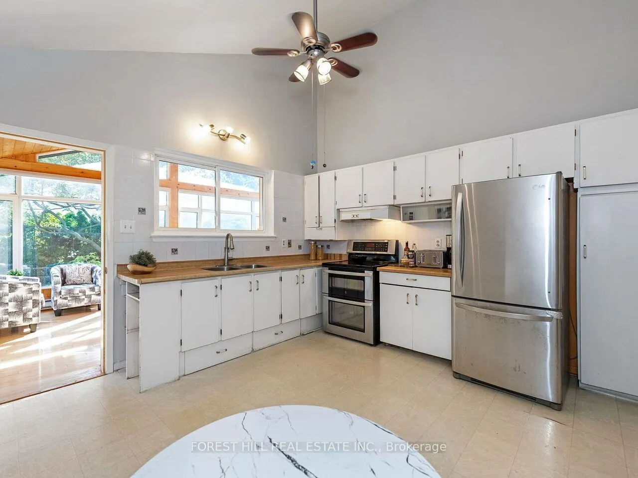 1421 Ludbrook Court