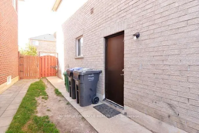12 Plateau Drive