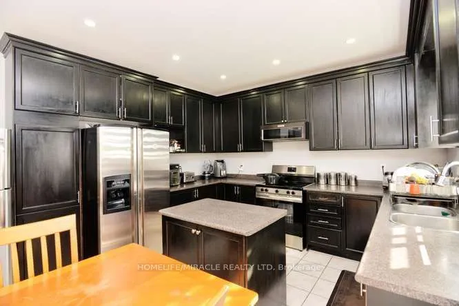 12 Plateau Drive