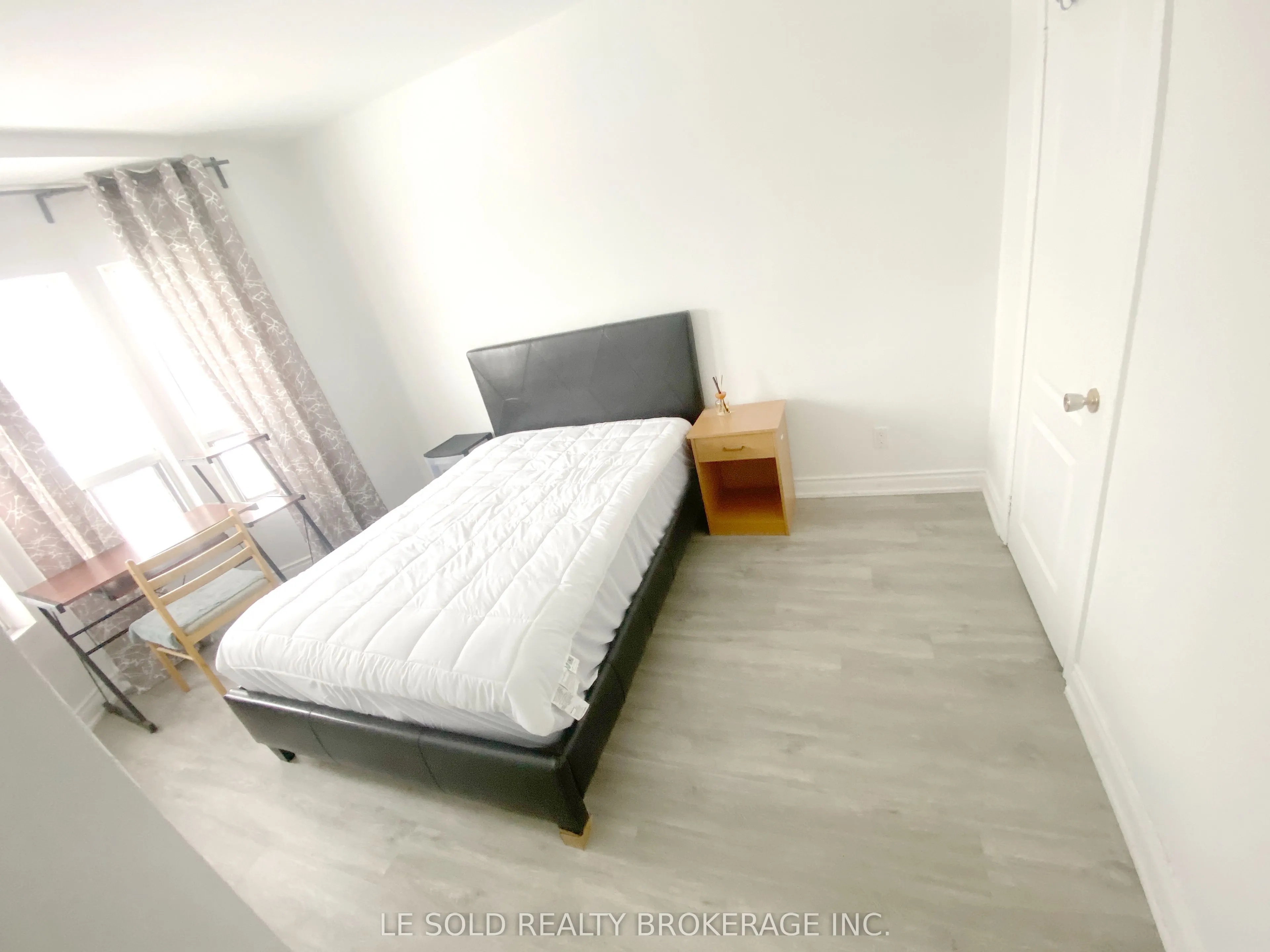 271 Hallam Street #1 Bedroom