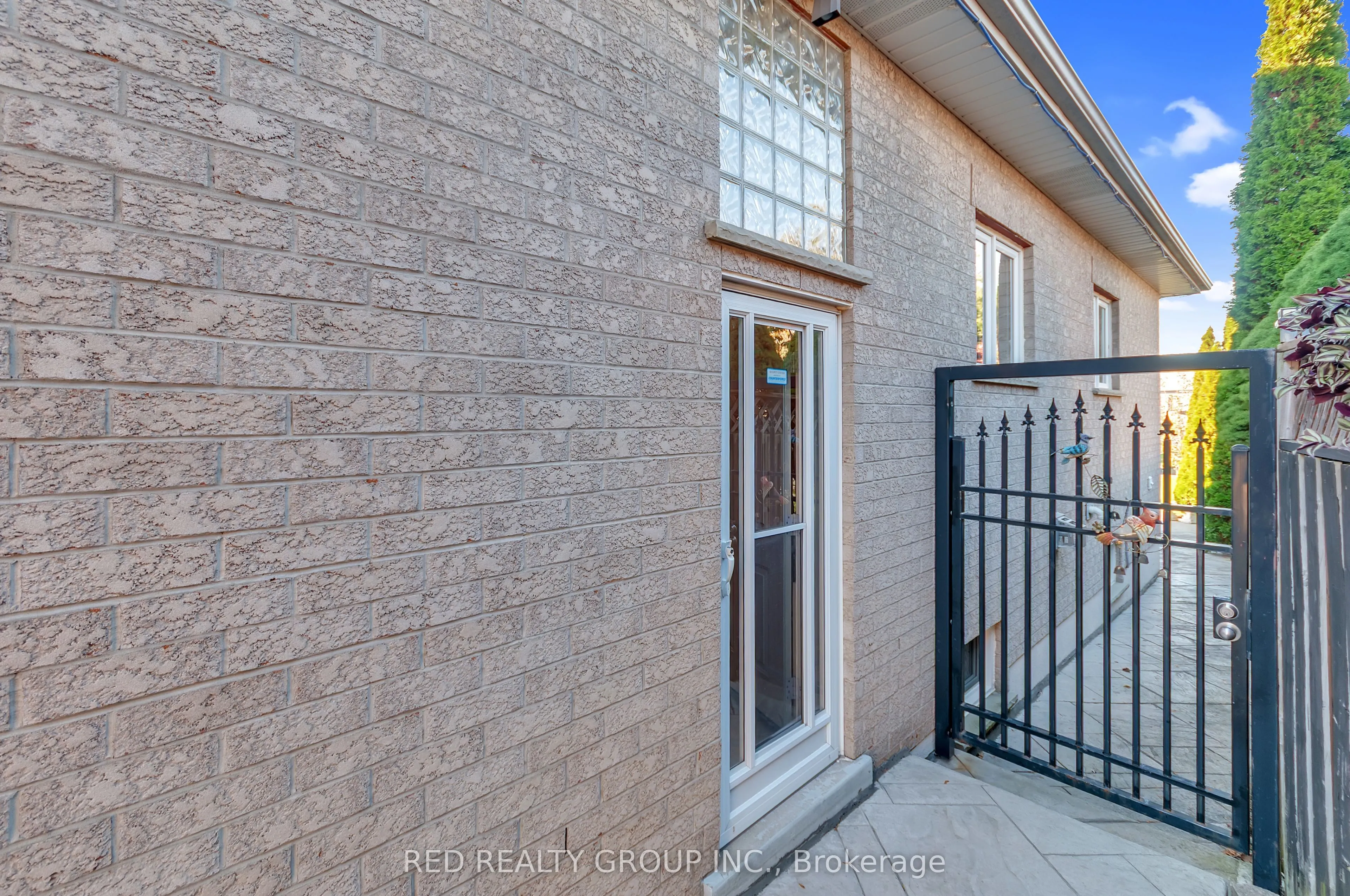 378 Rustic Road