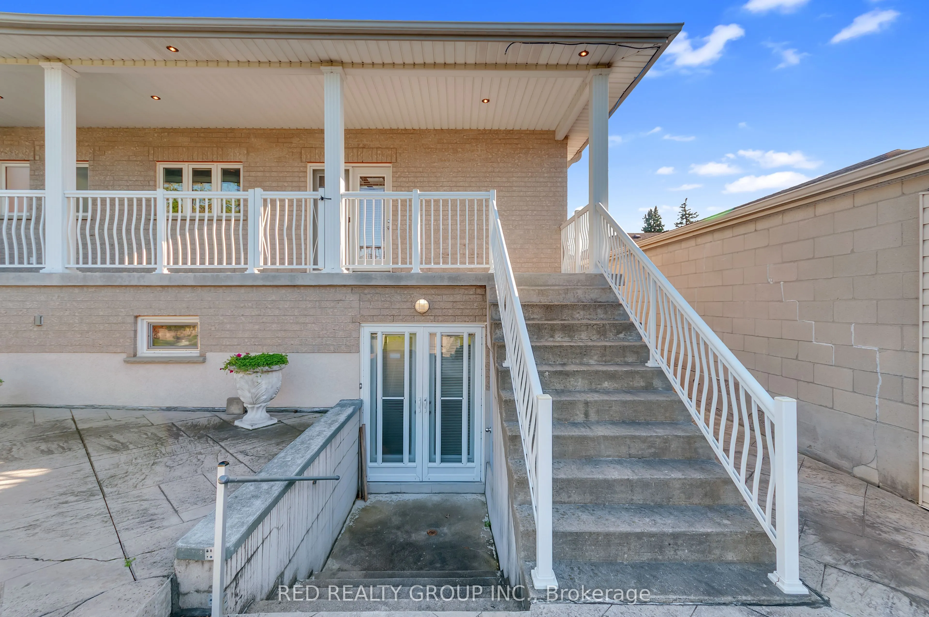 378 Rustic Road