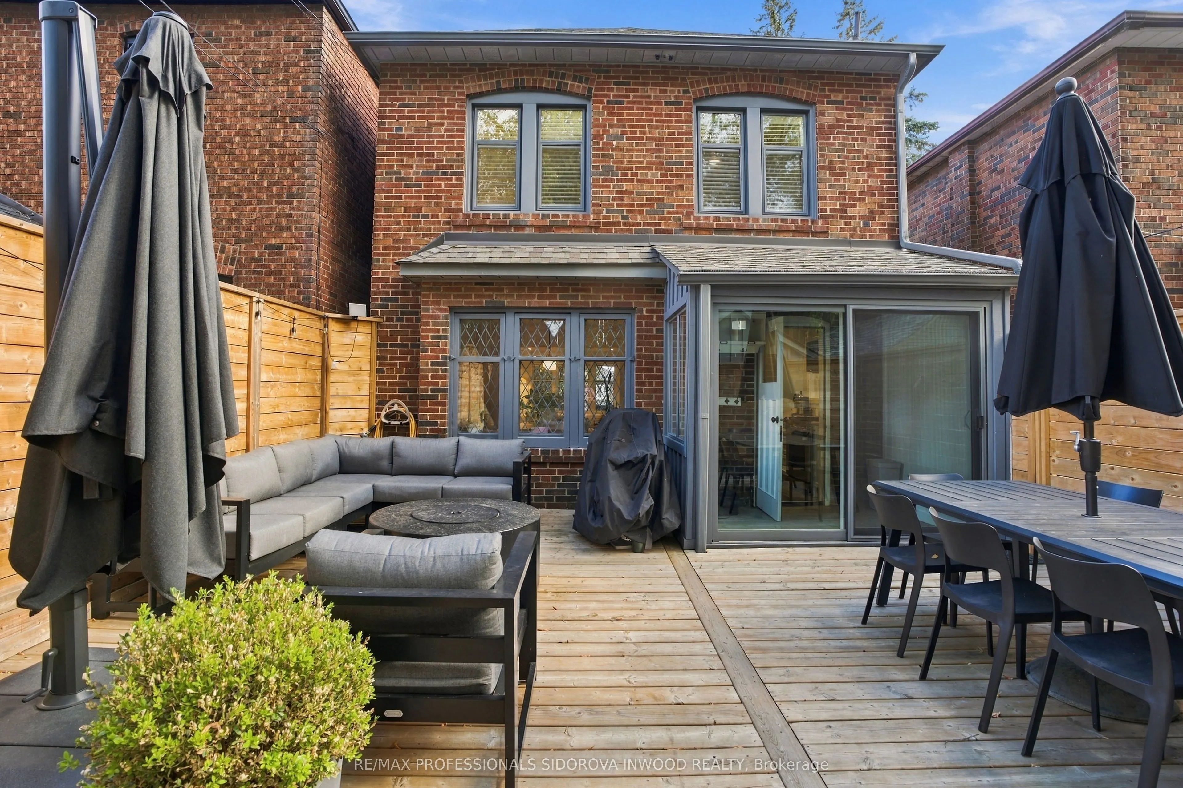 26 Larkin Avenue