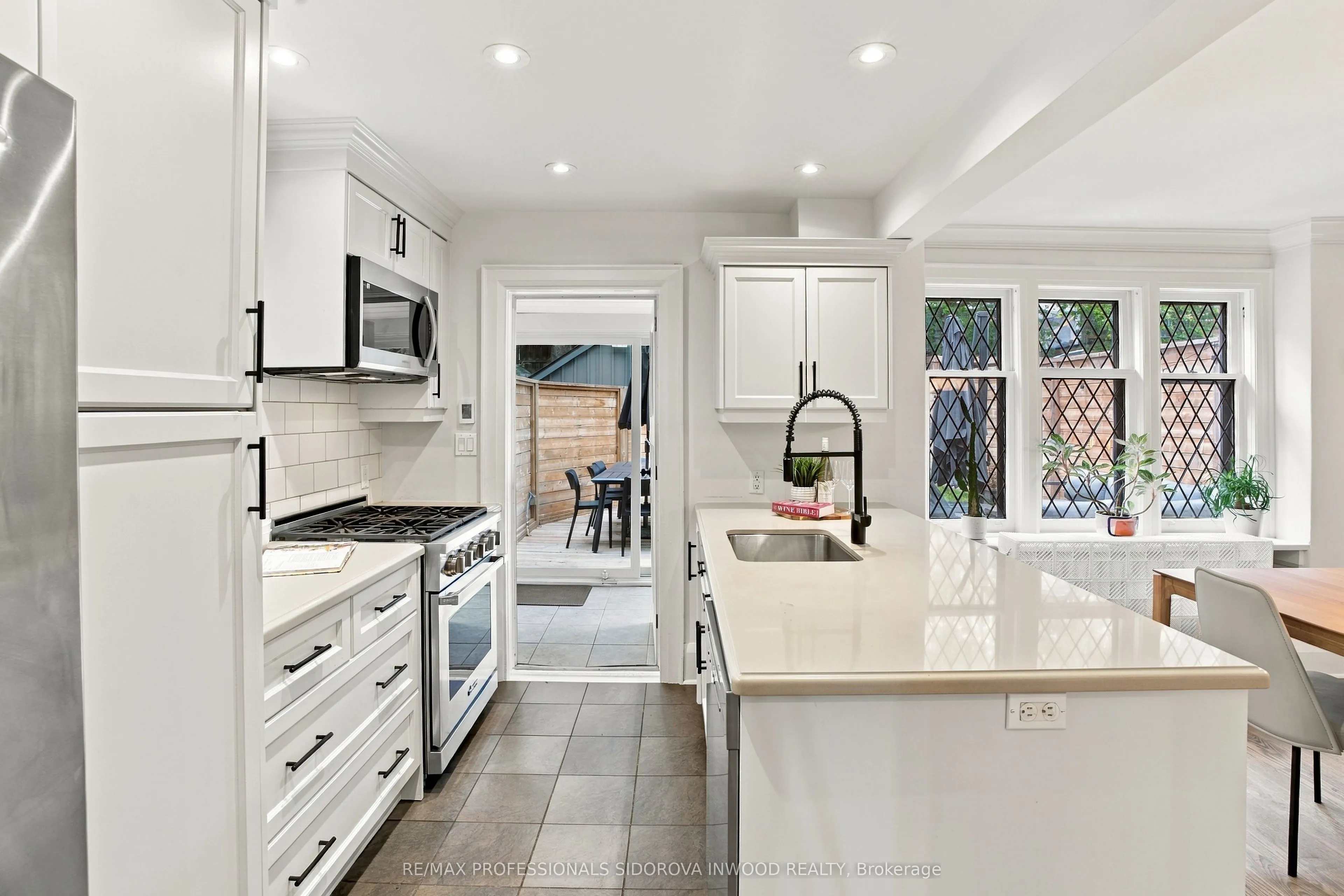 26 Larkin Avenue