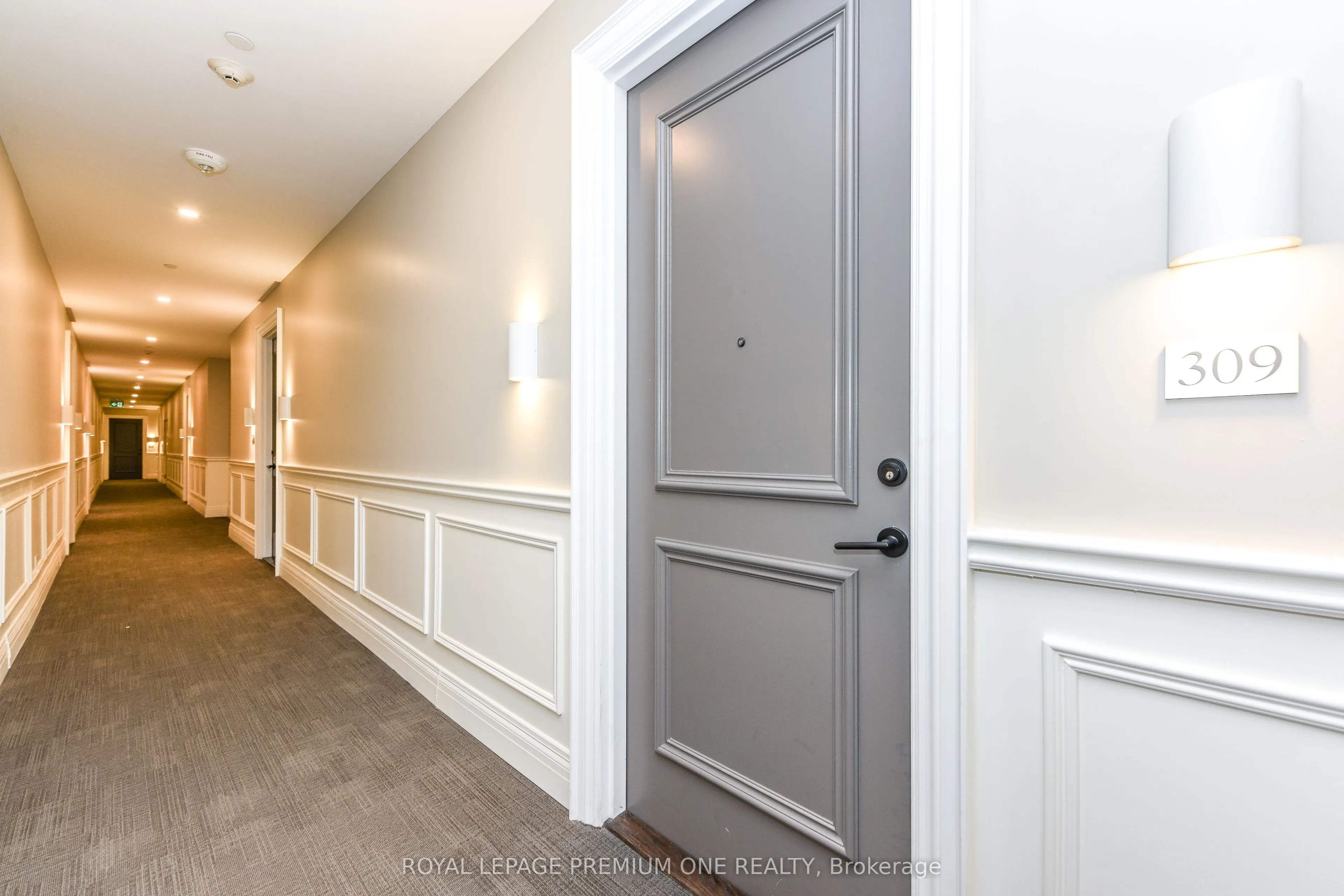 571 Prince Edward Drive N #309