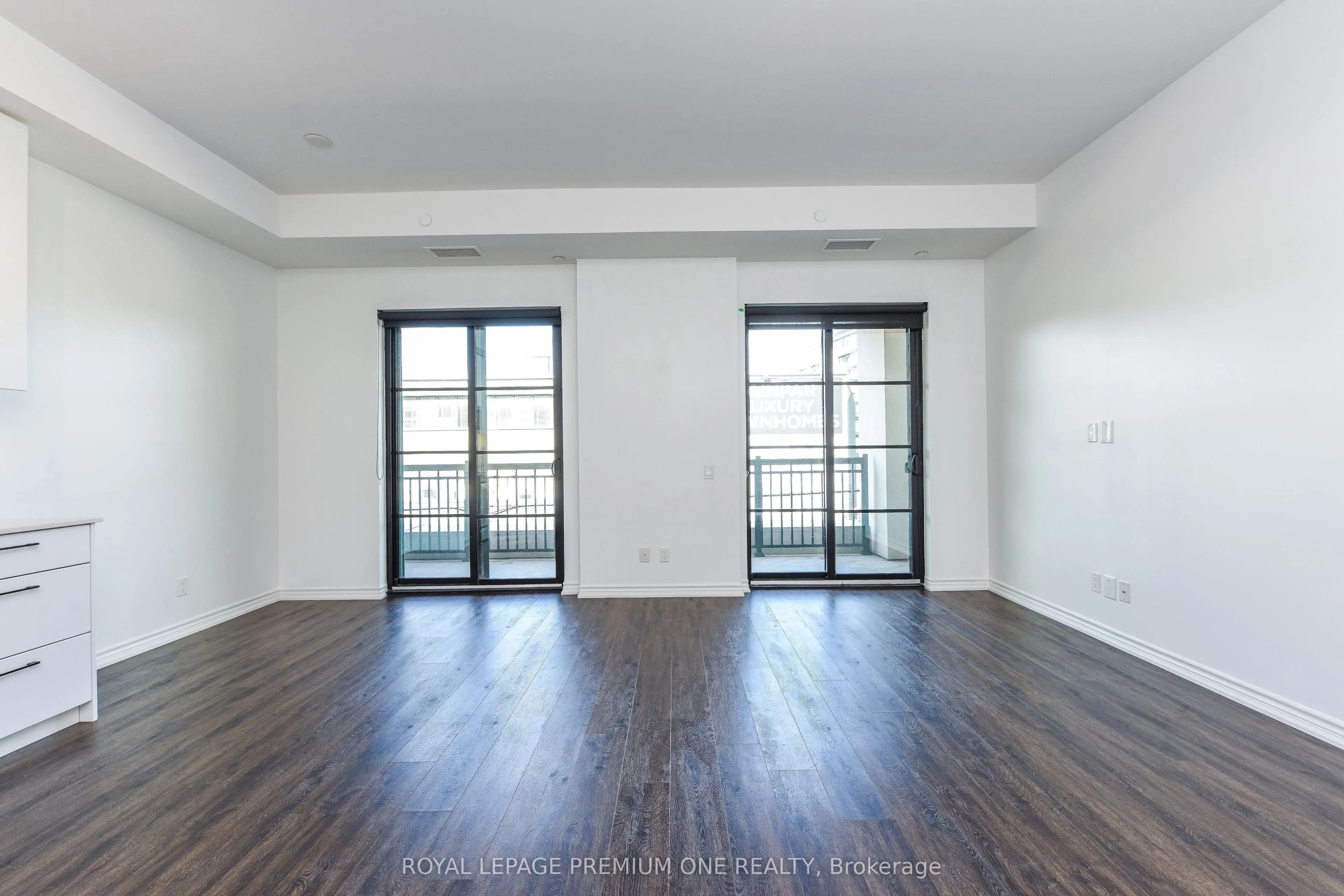 571 Prince Edward Drive N #309
