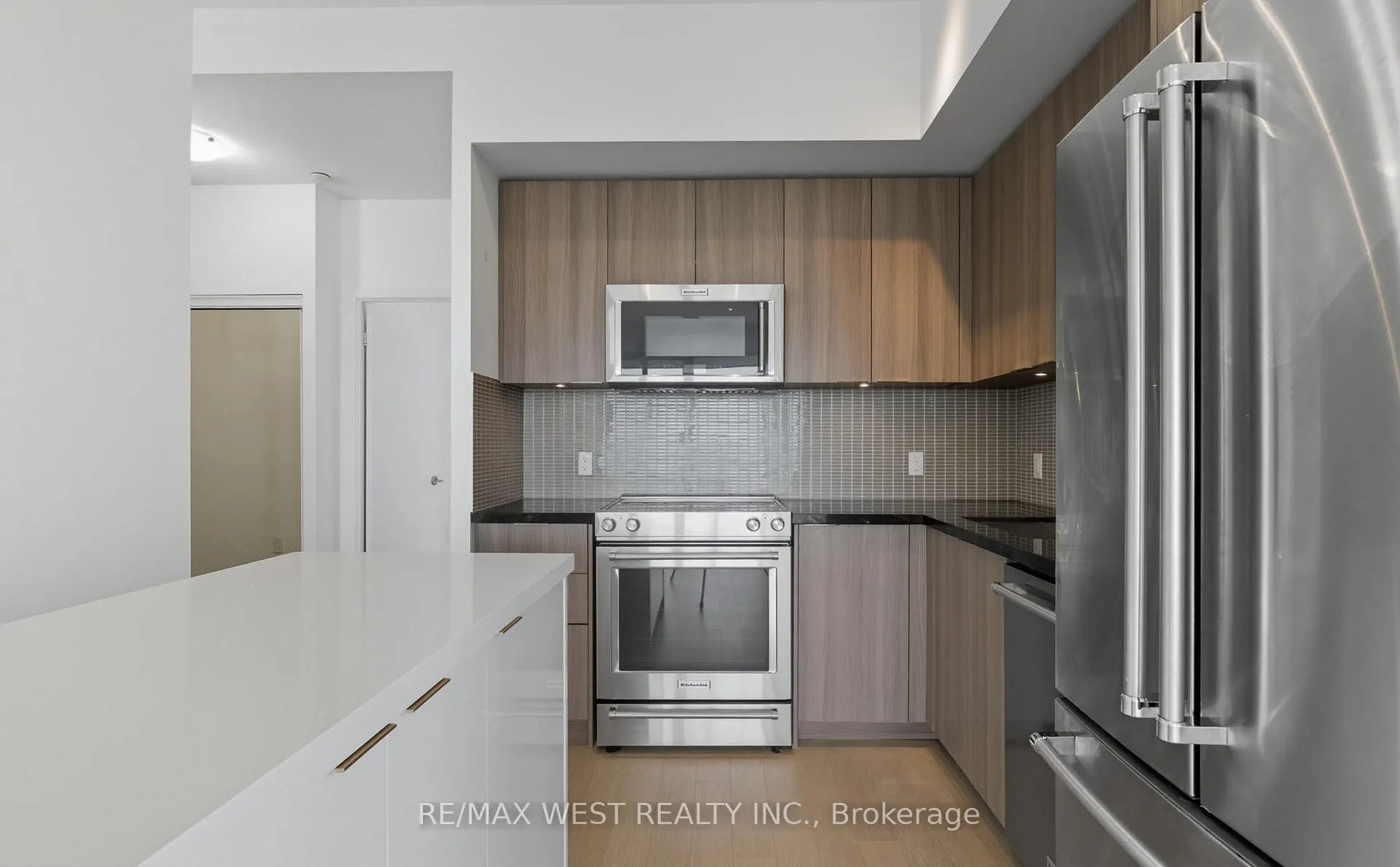 20 Shore Breeze Drive #702