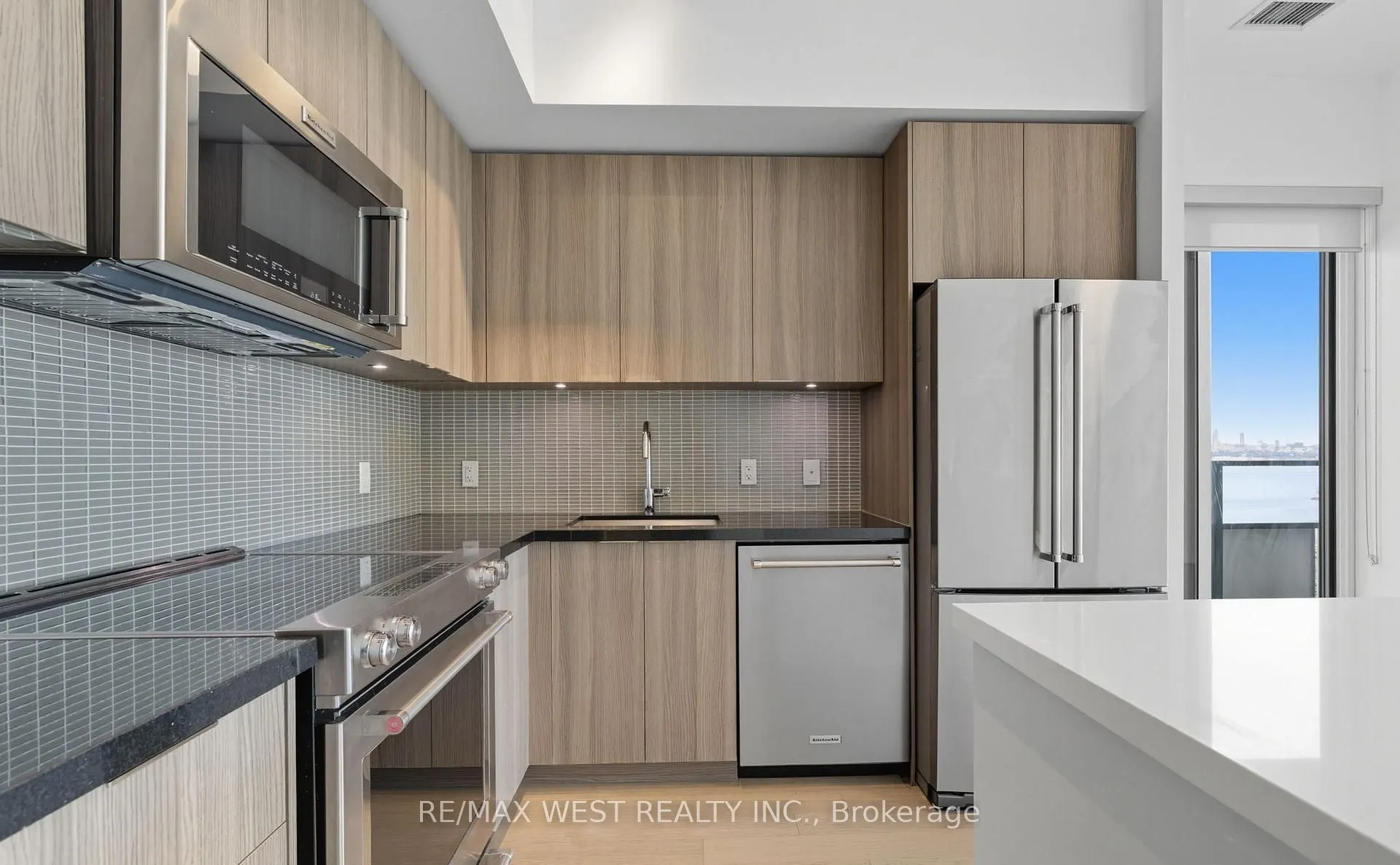 20 Shore Breeze Drive #702