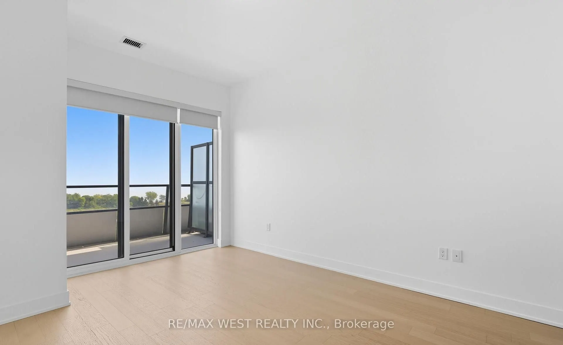 20 Shore Breeze Drive #702
