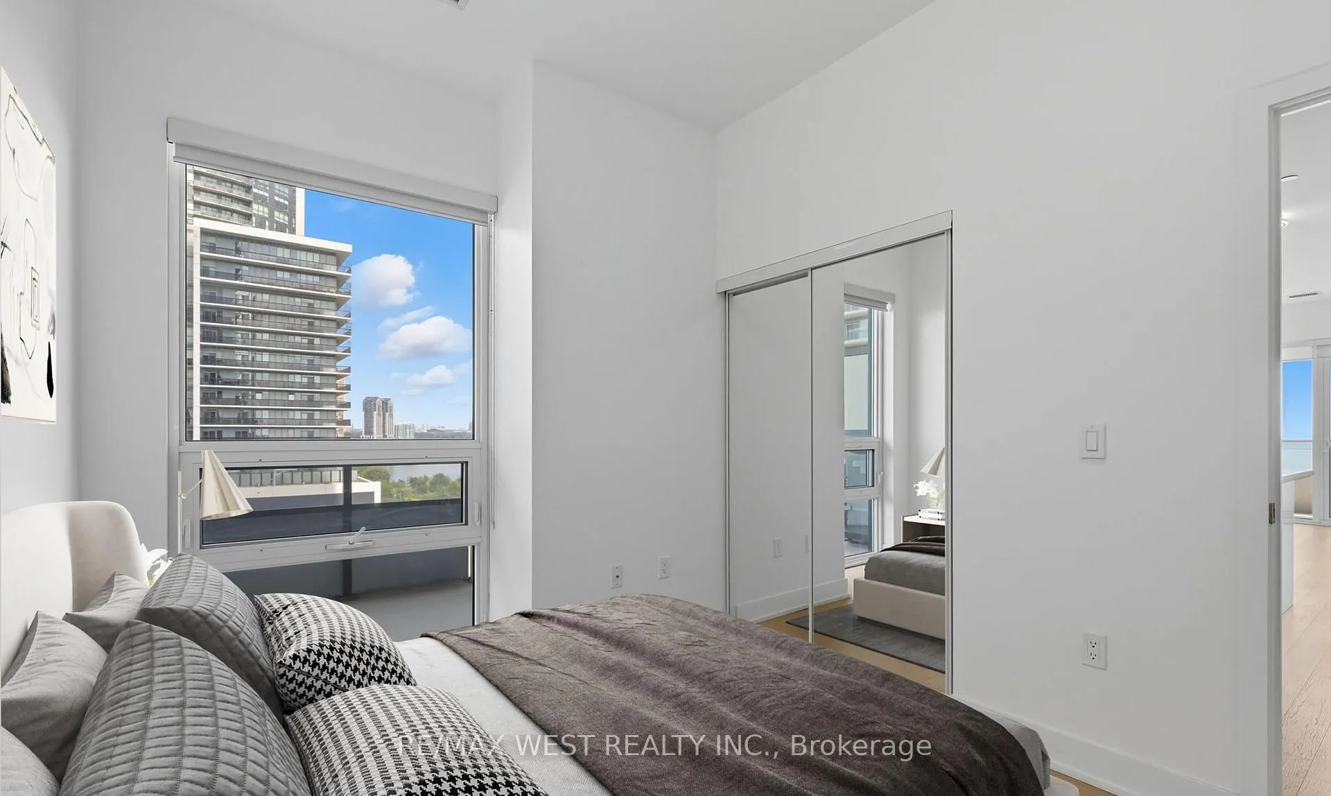 20 Shore Breeze Drive #702