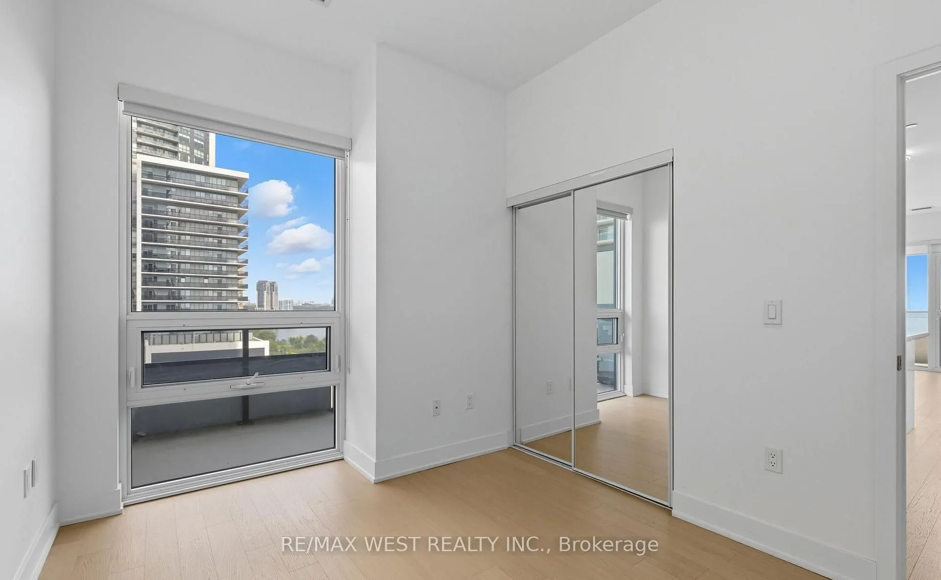 20 Shore Breeze Drive #702