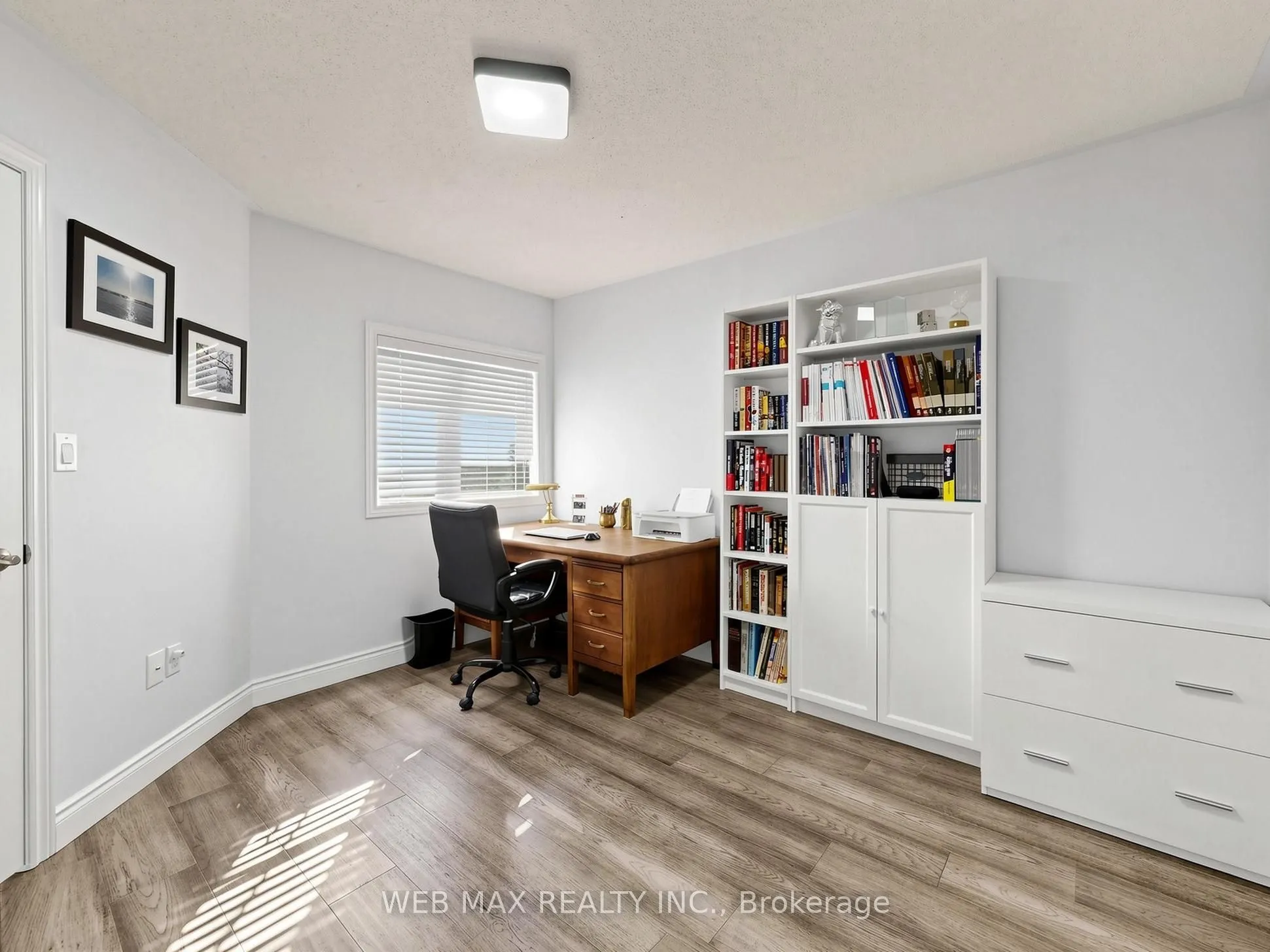 13 Loontail Street N