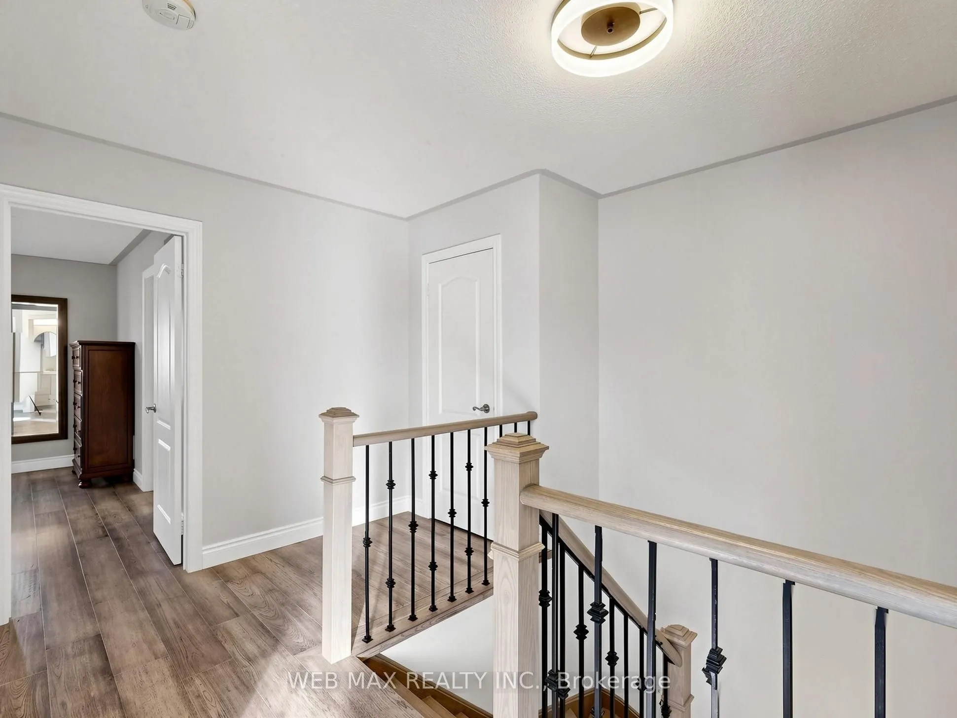 13 Loontail Street N