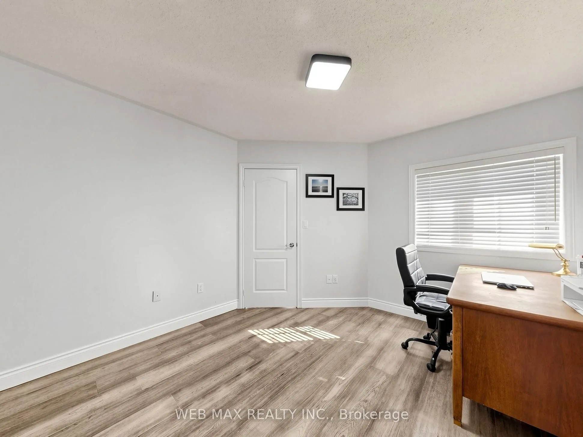 13 Loontail Street N
