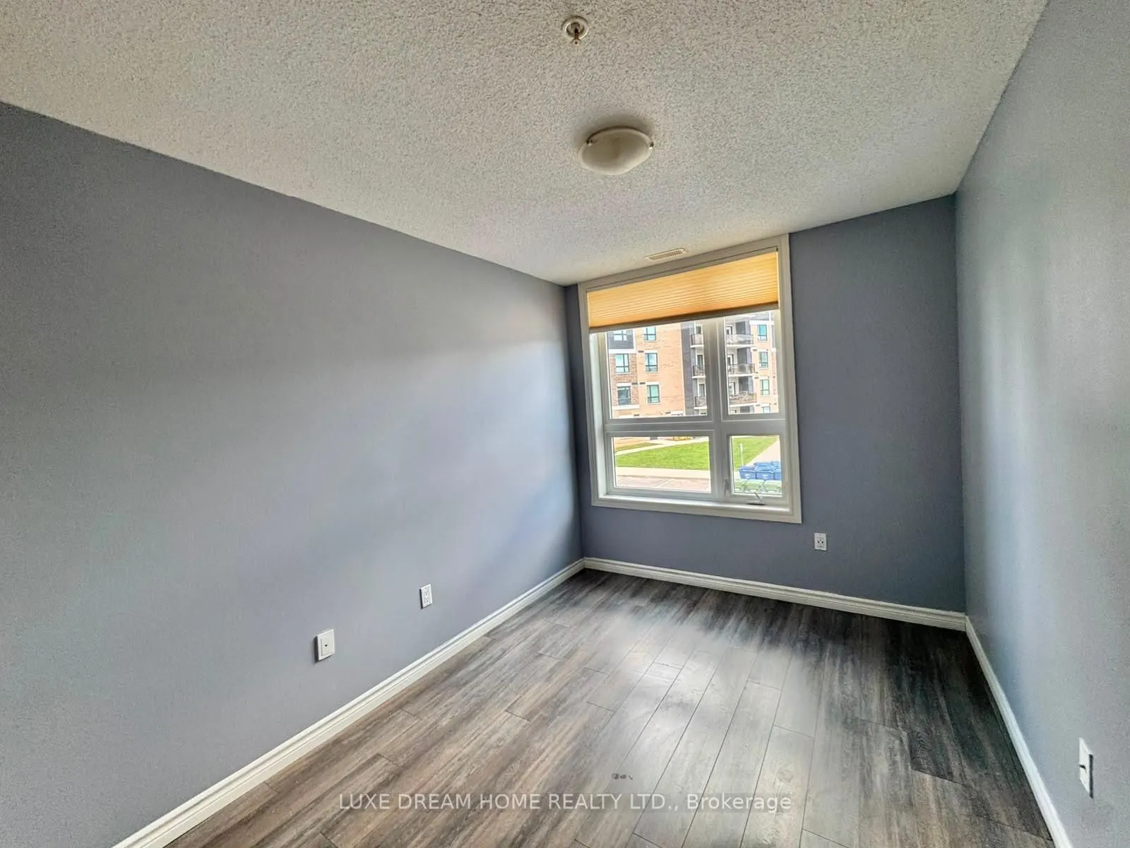 620 Sauve Street E #206
