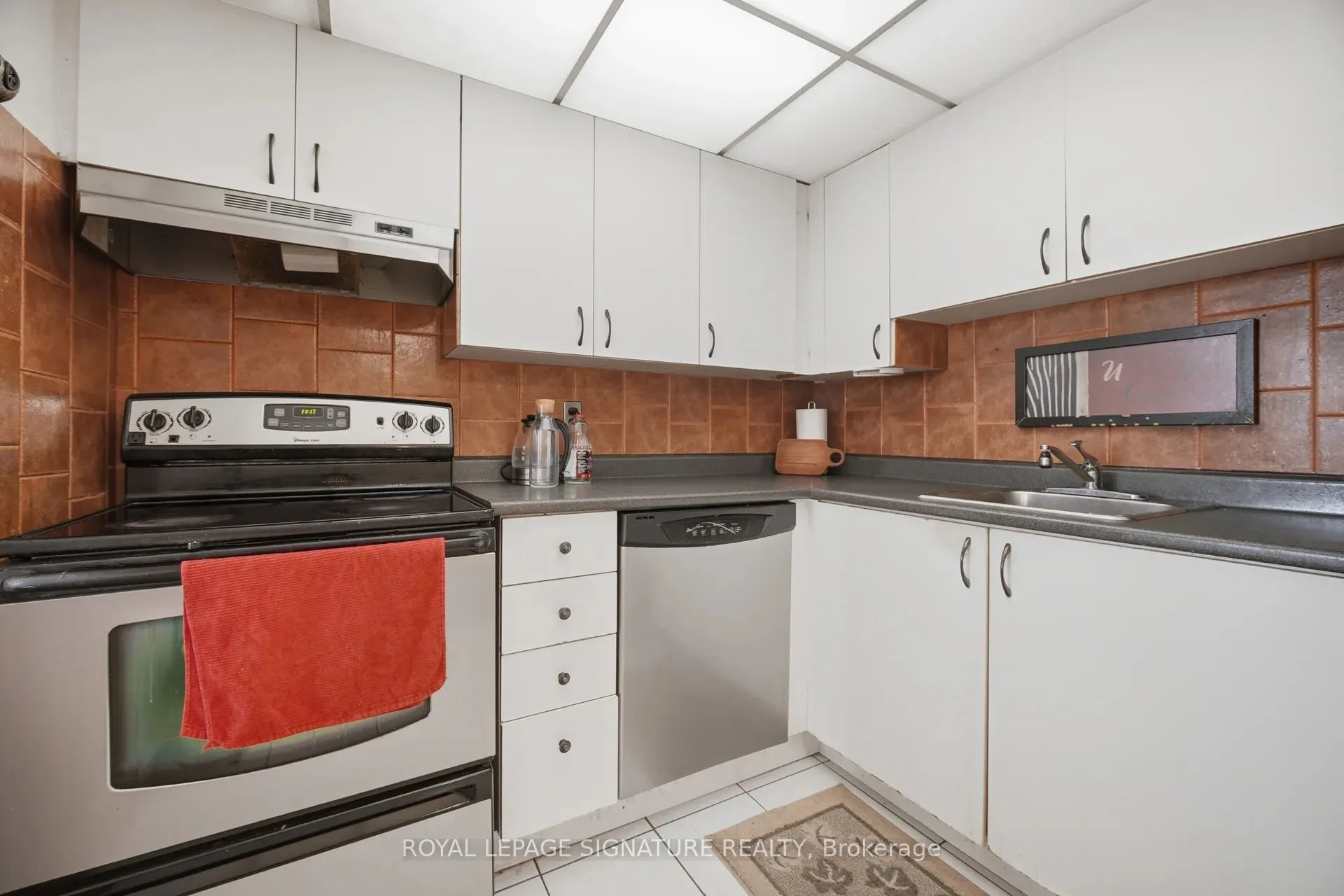 145 Hillcrest Avenue #1608