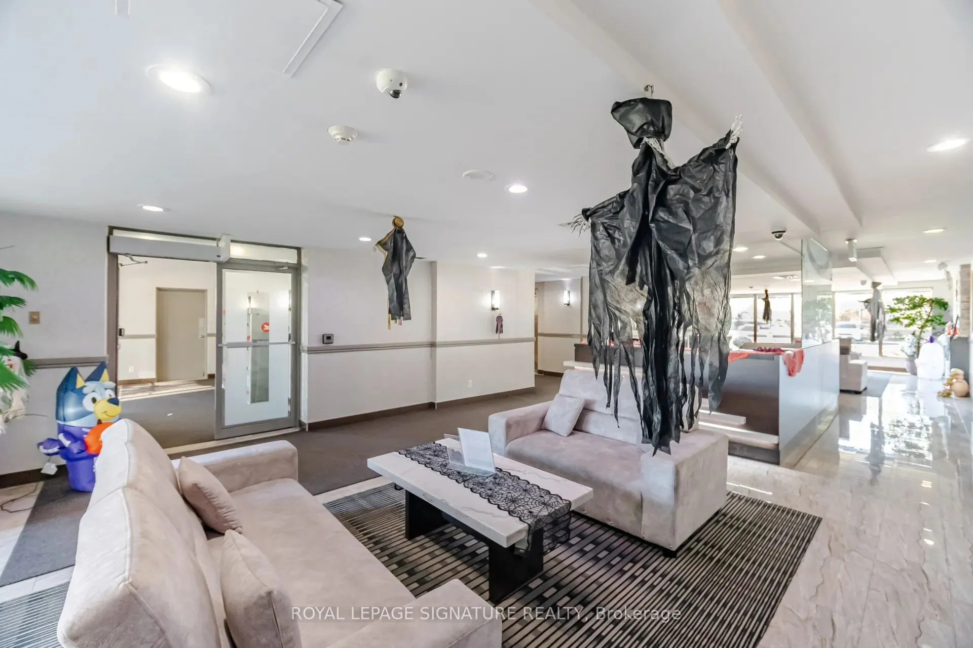 145 Hillcrest Avenue #1608