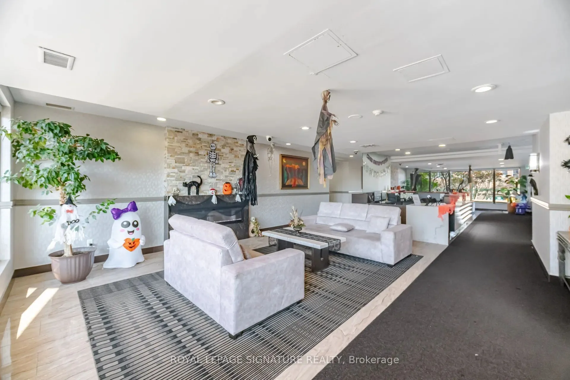 145 Hillcrest Avenue #1608