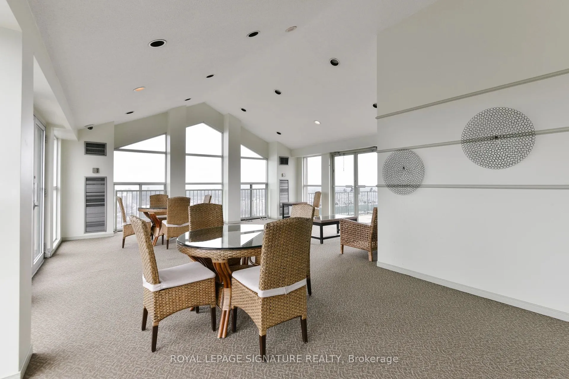 145 Hillcrest Avenue #1608