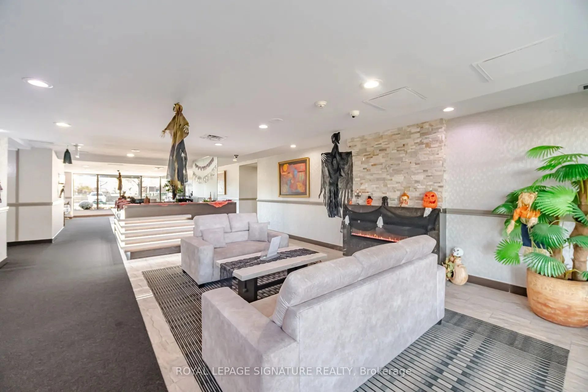 145 Hillcrest Avenue #1608