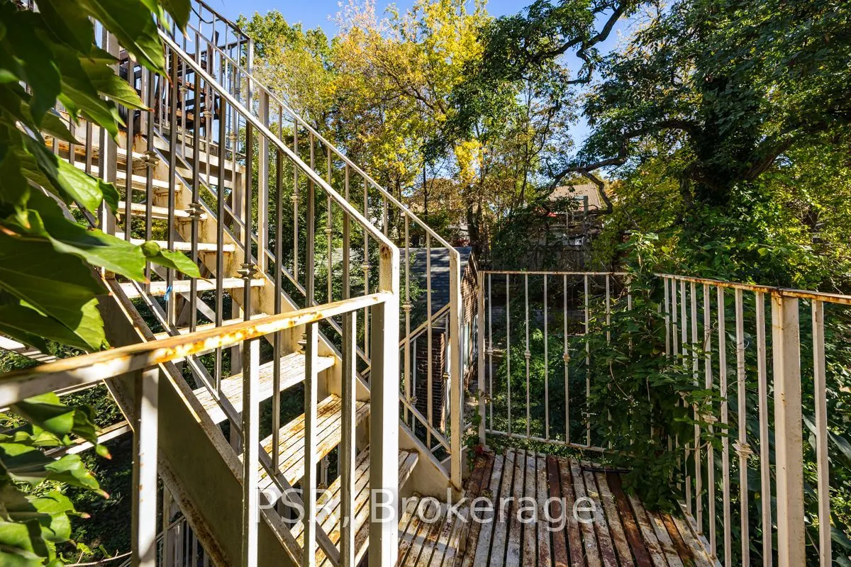 483 Parkside Drive #2B