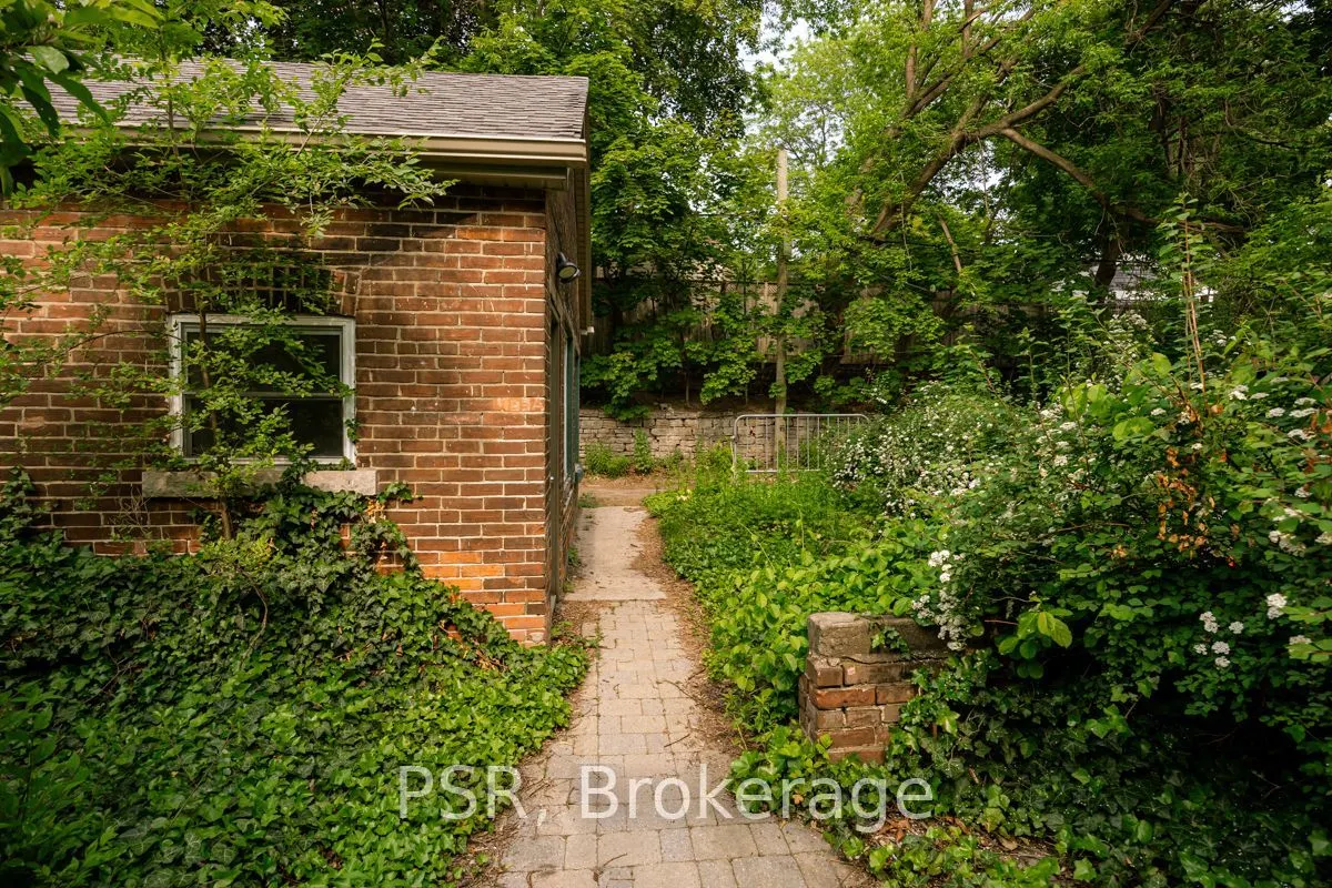 483 Parkside Drive #2B