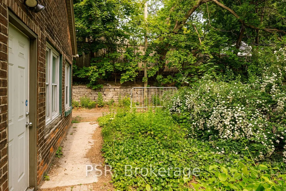 483 Parkside Drive #2B