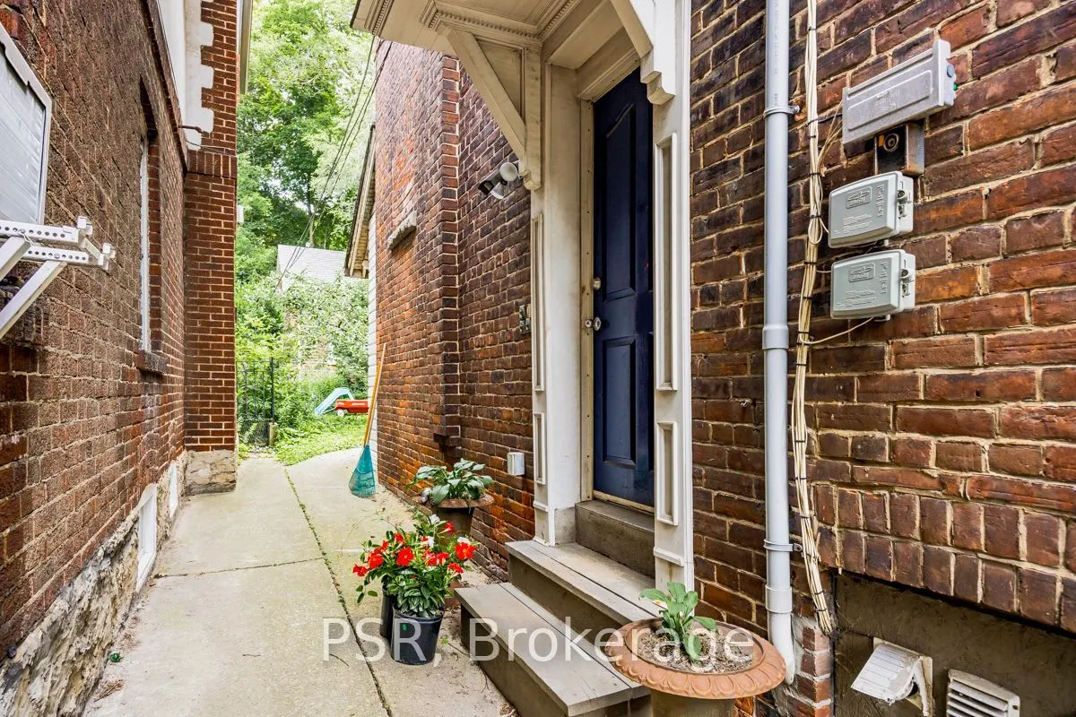 483 Parkside Drive #2B
