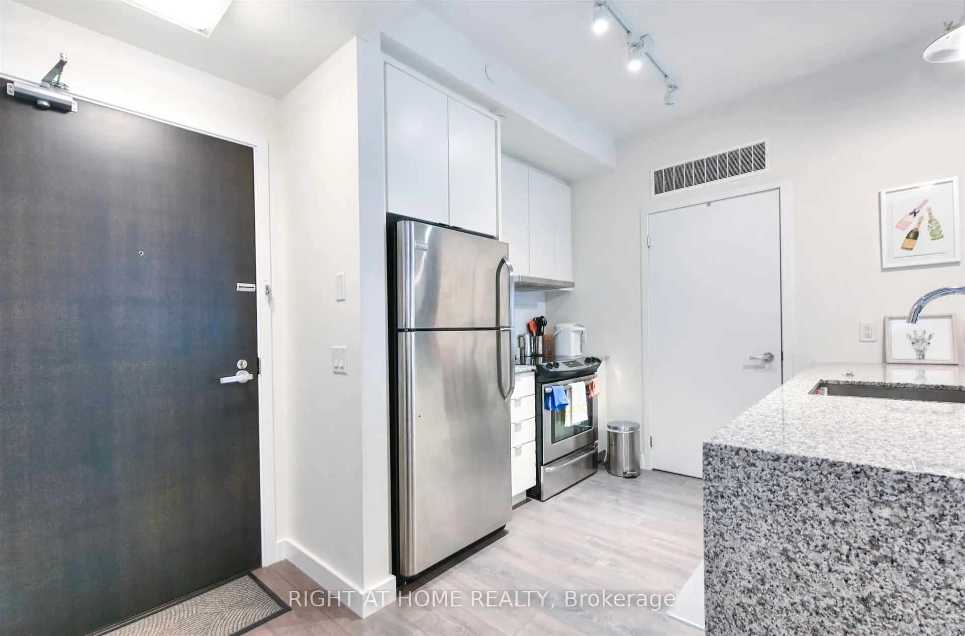 5035 Harvard Road #101