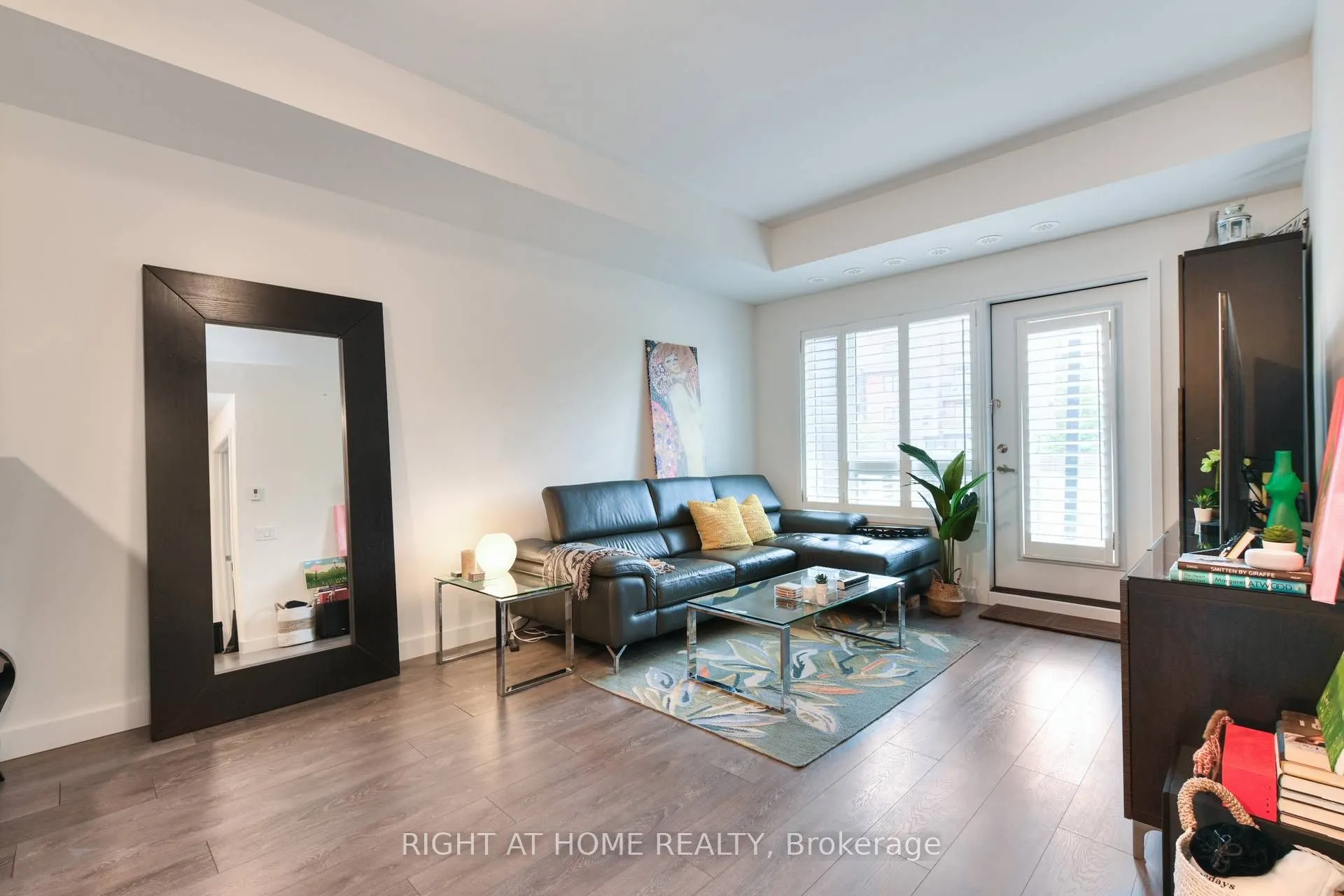 5035 Harvard Road #101