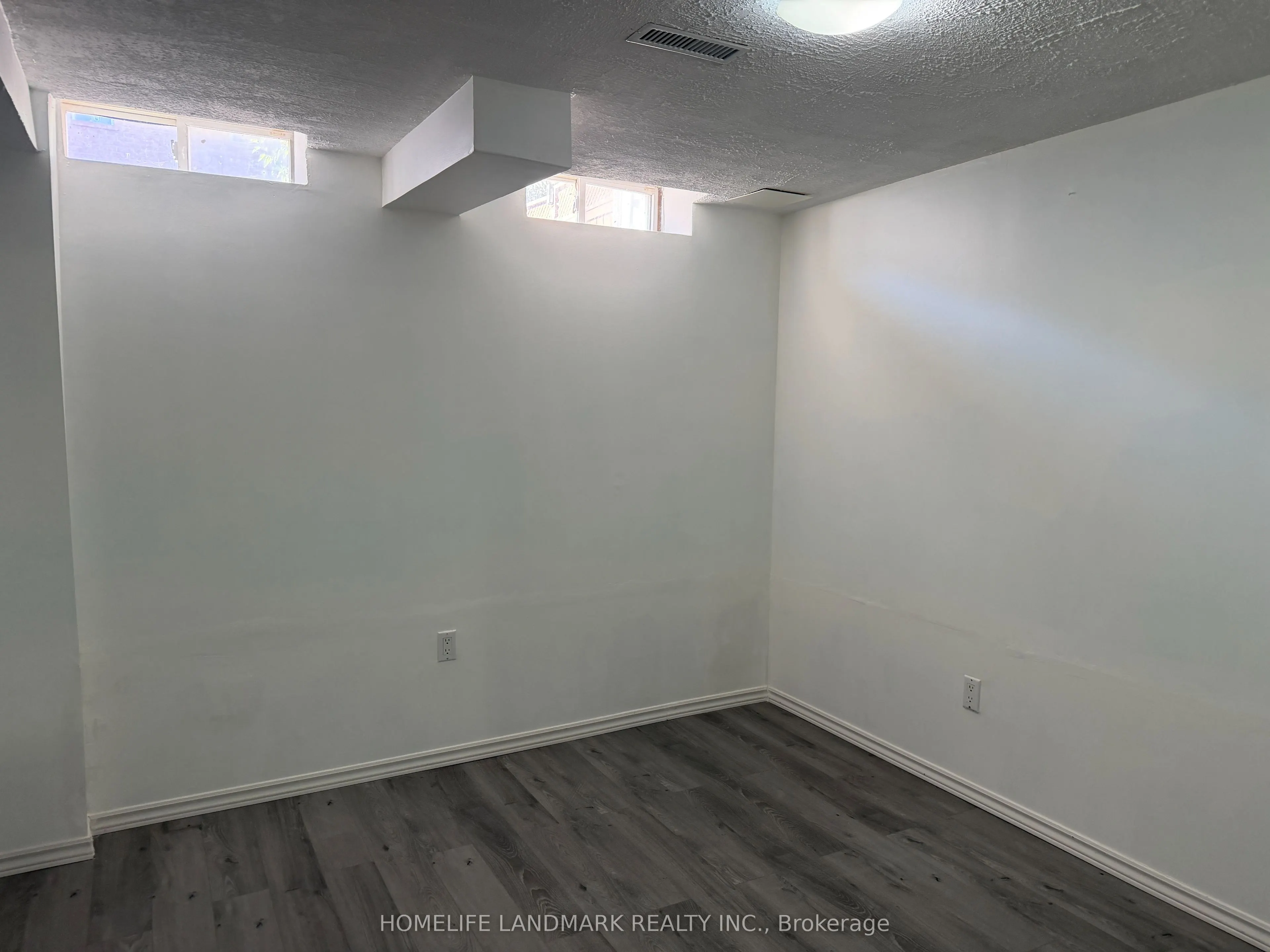 1226 Windbrook Grove