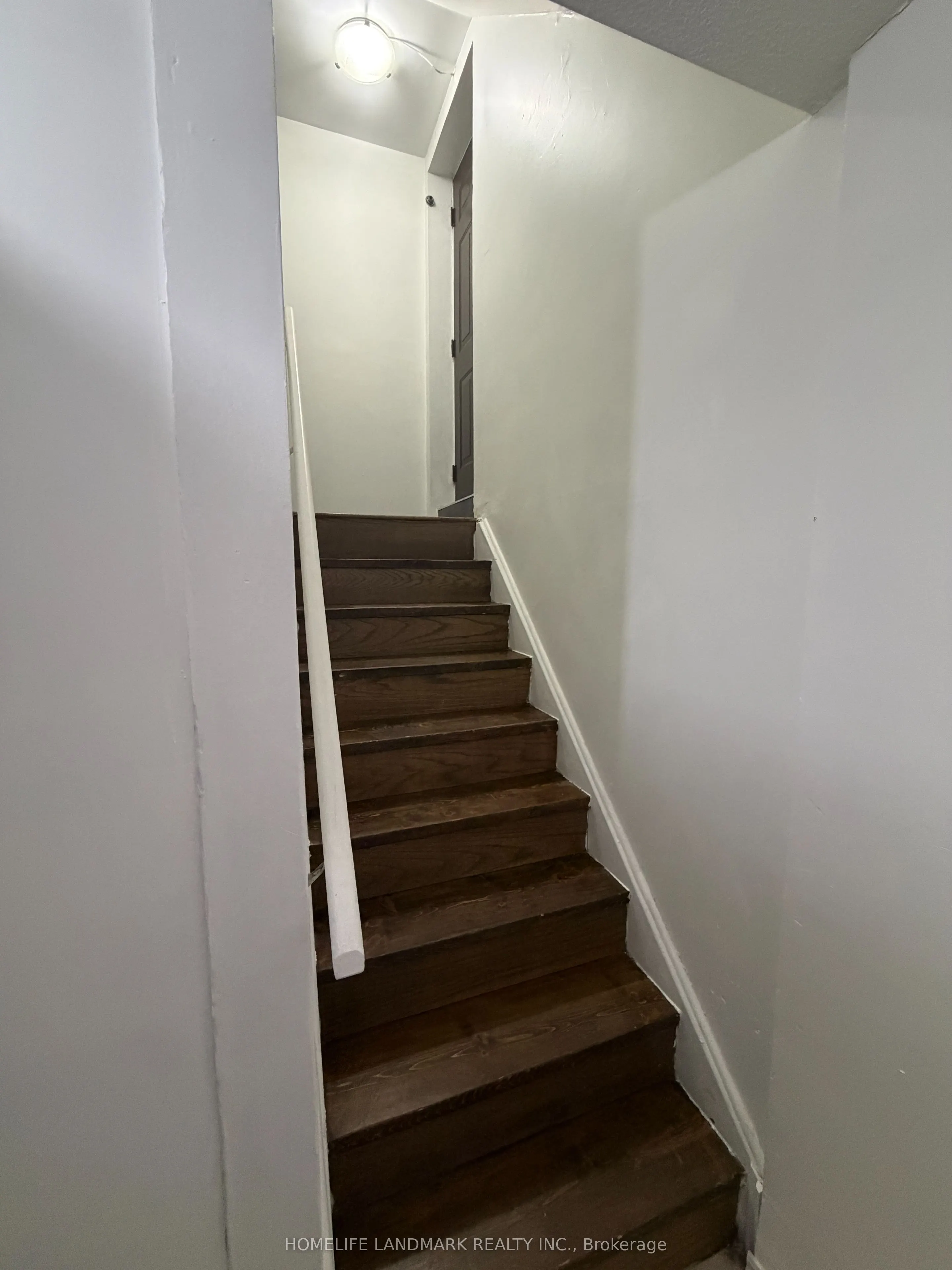 1226 Windbrook Grove