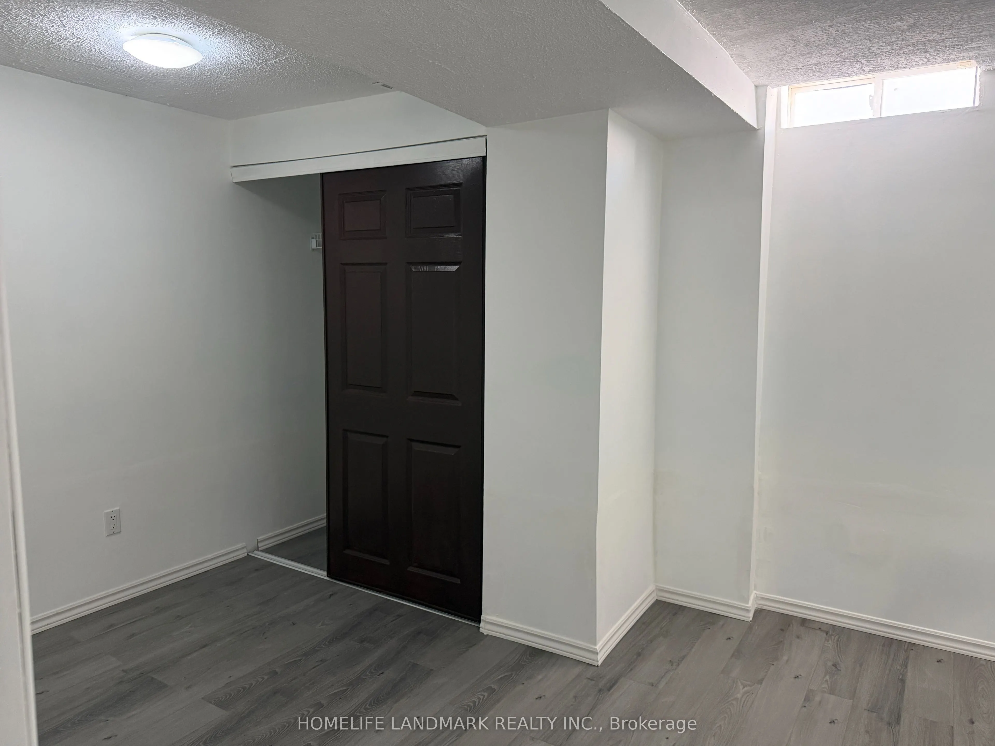 1226 Windbrook Grove
