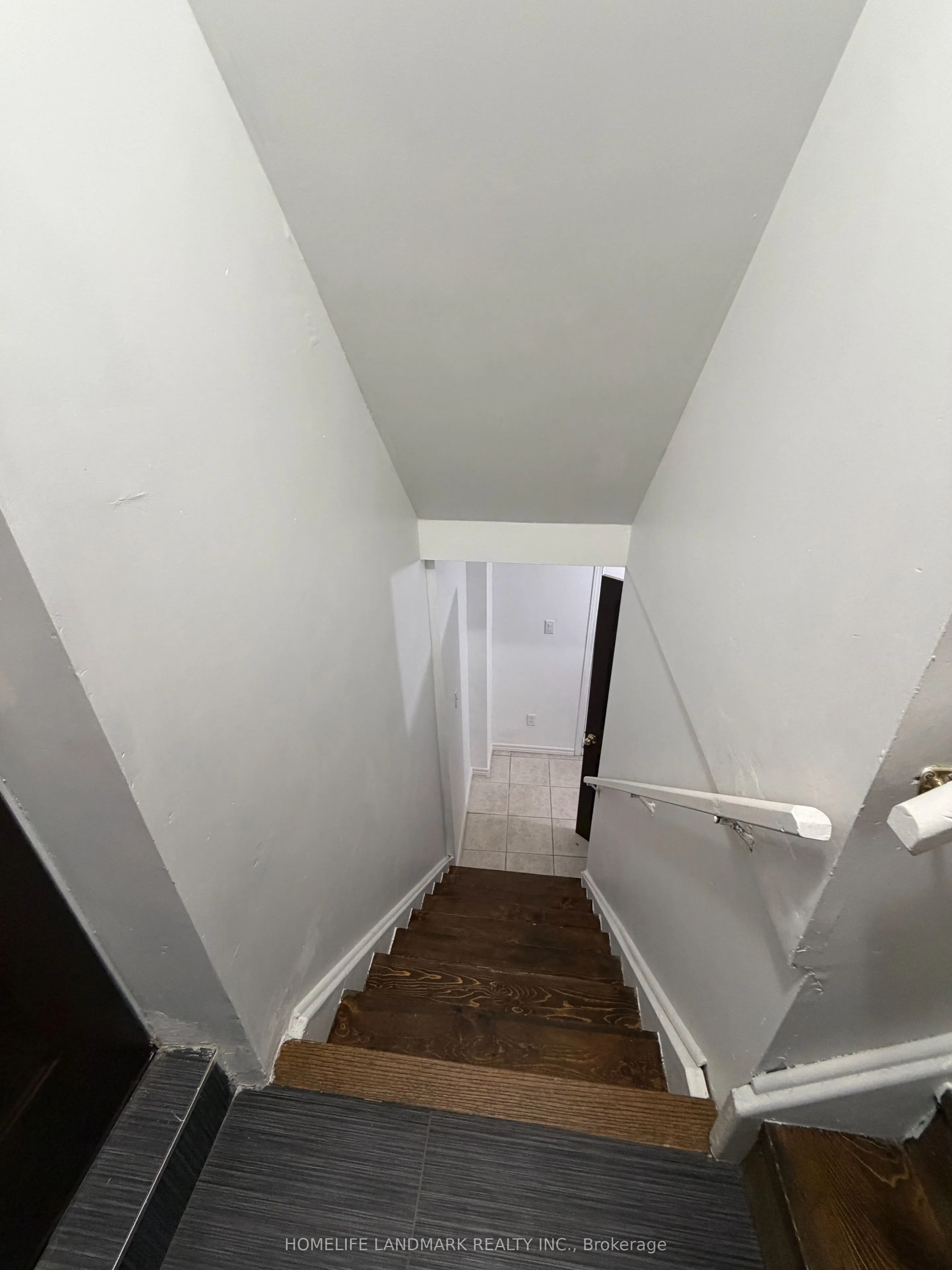1226 Windbrook Grove