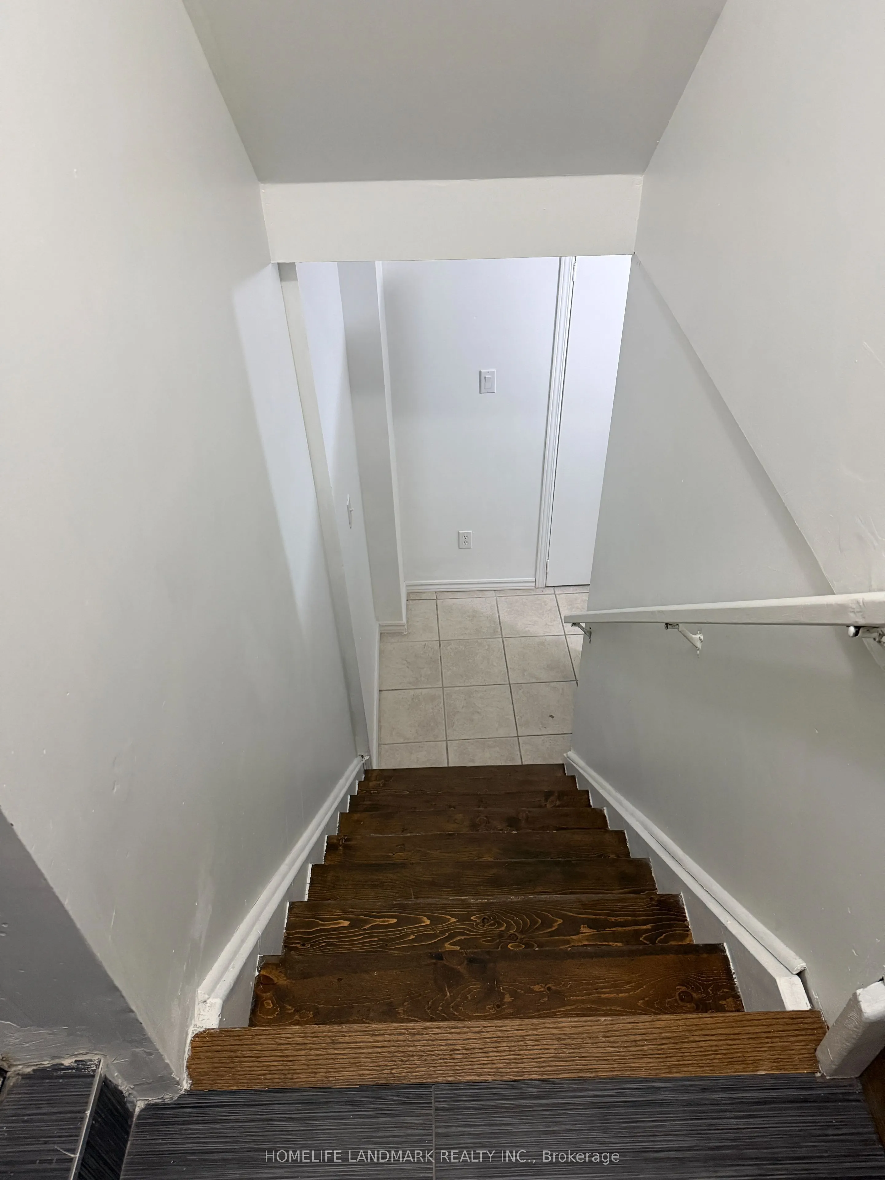 1226 Windbrook Grove