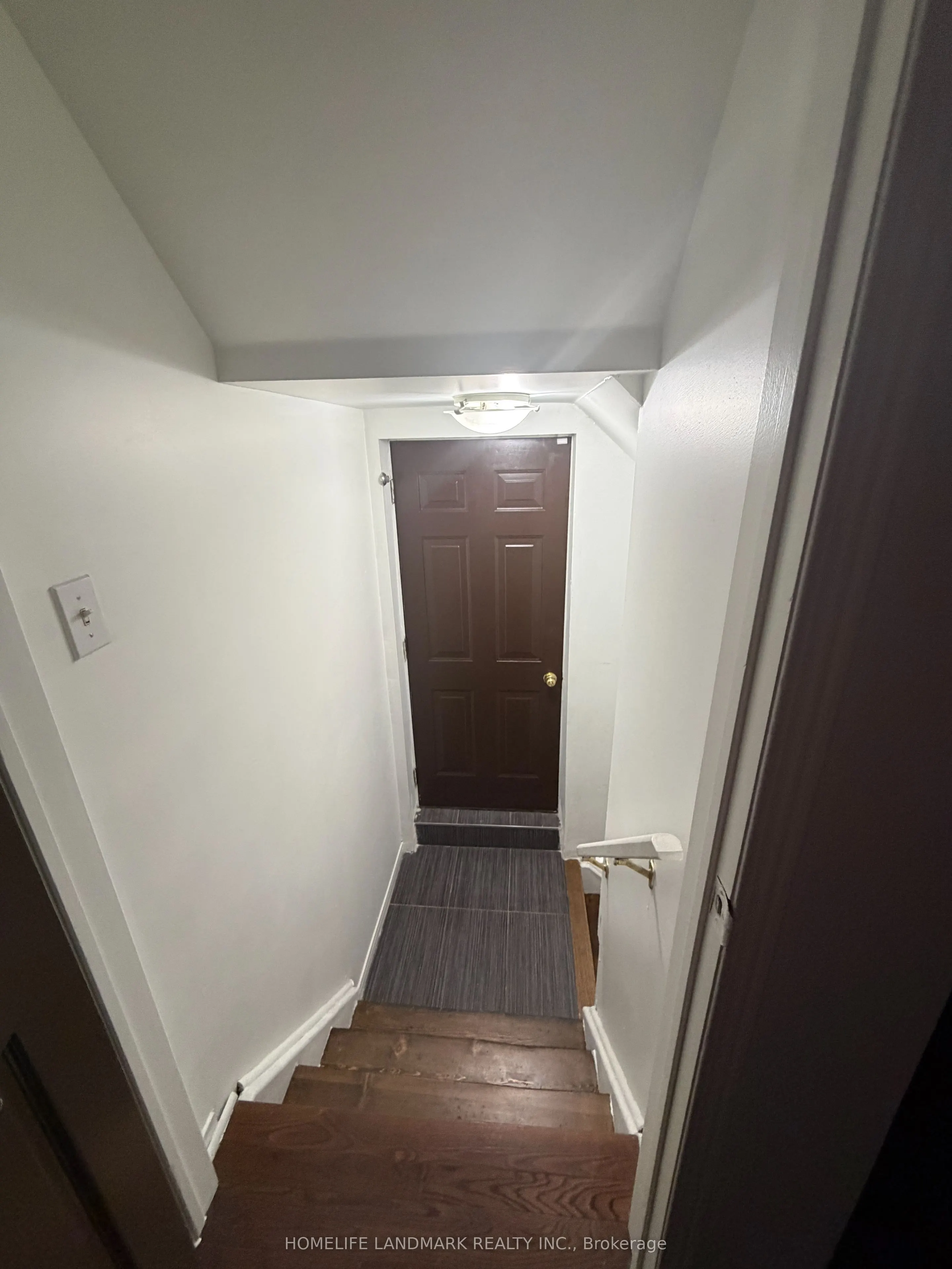 1226 Windbrook Grove