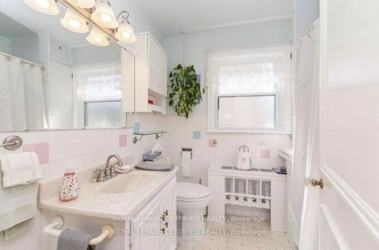 21 Denison Avenue