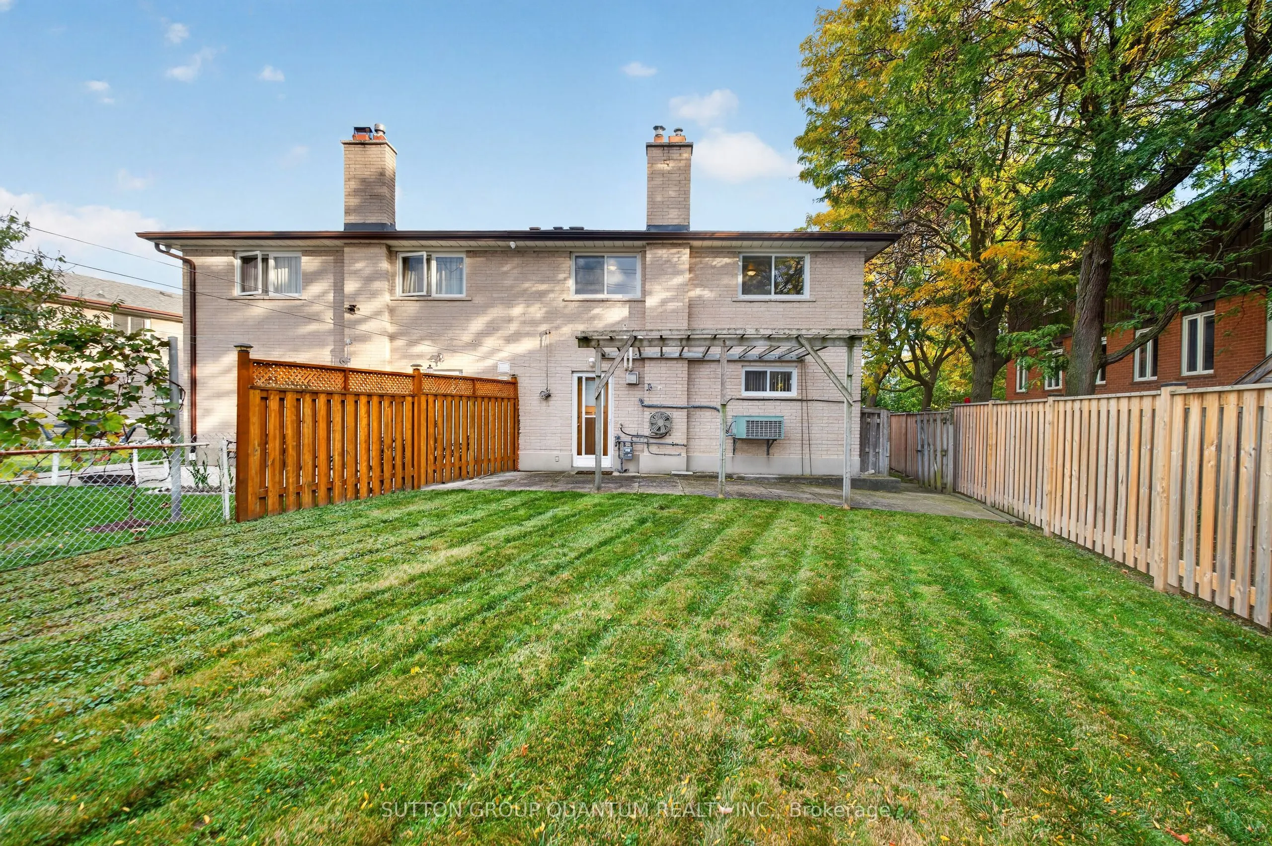 3697 Broomhill Crescent
