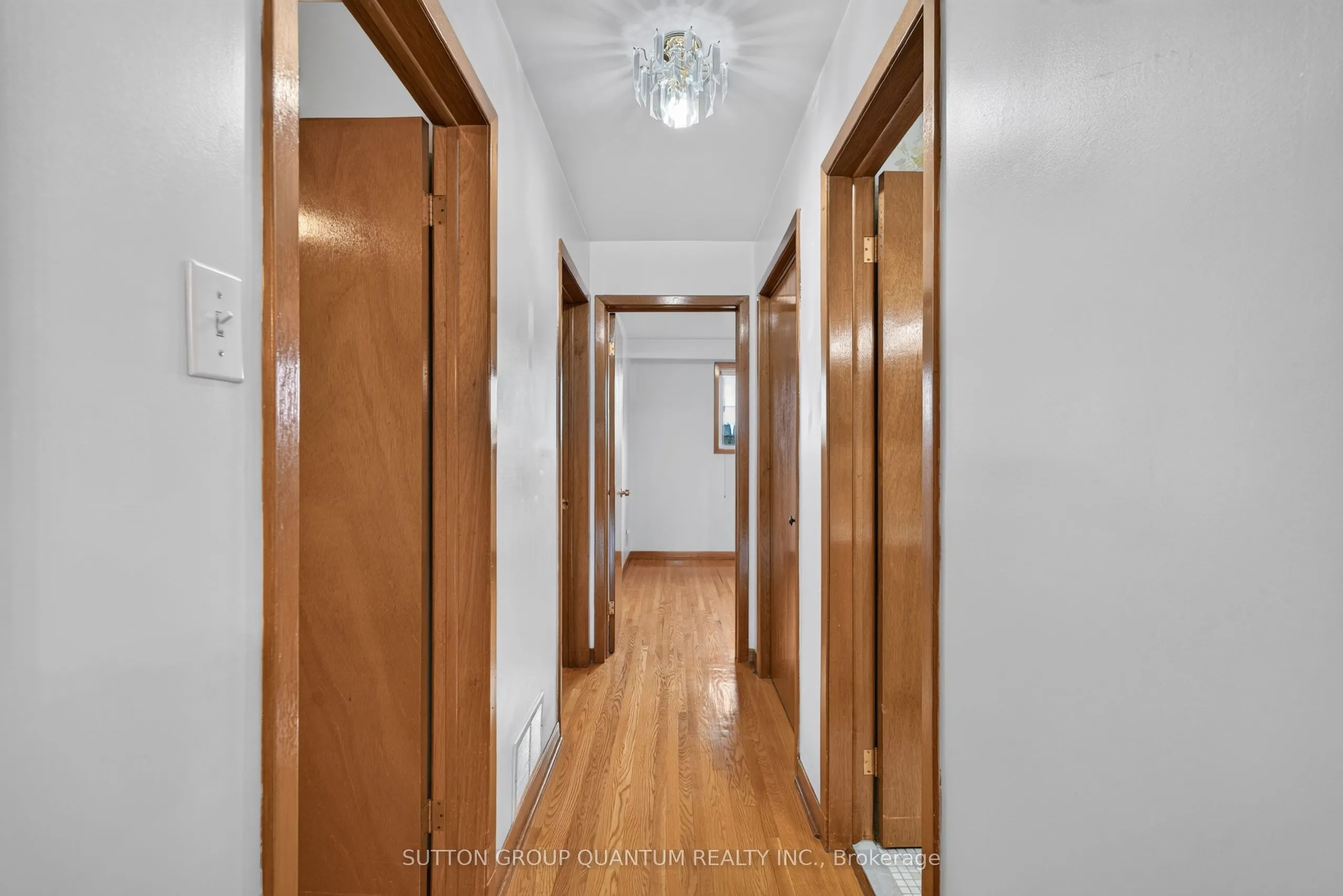 3697 Broomhill Crescent