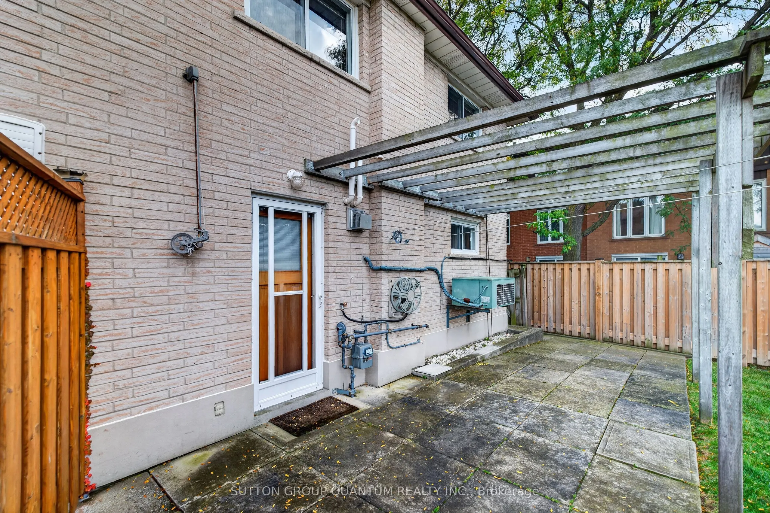 3697 Broomhill Crescent