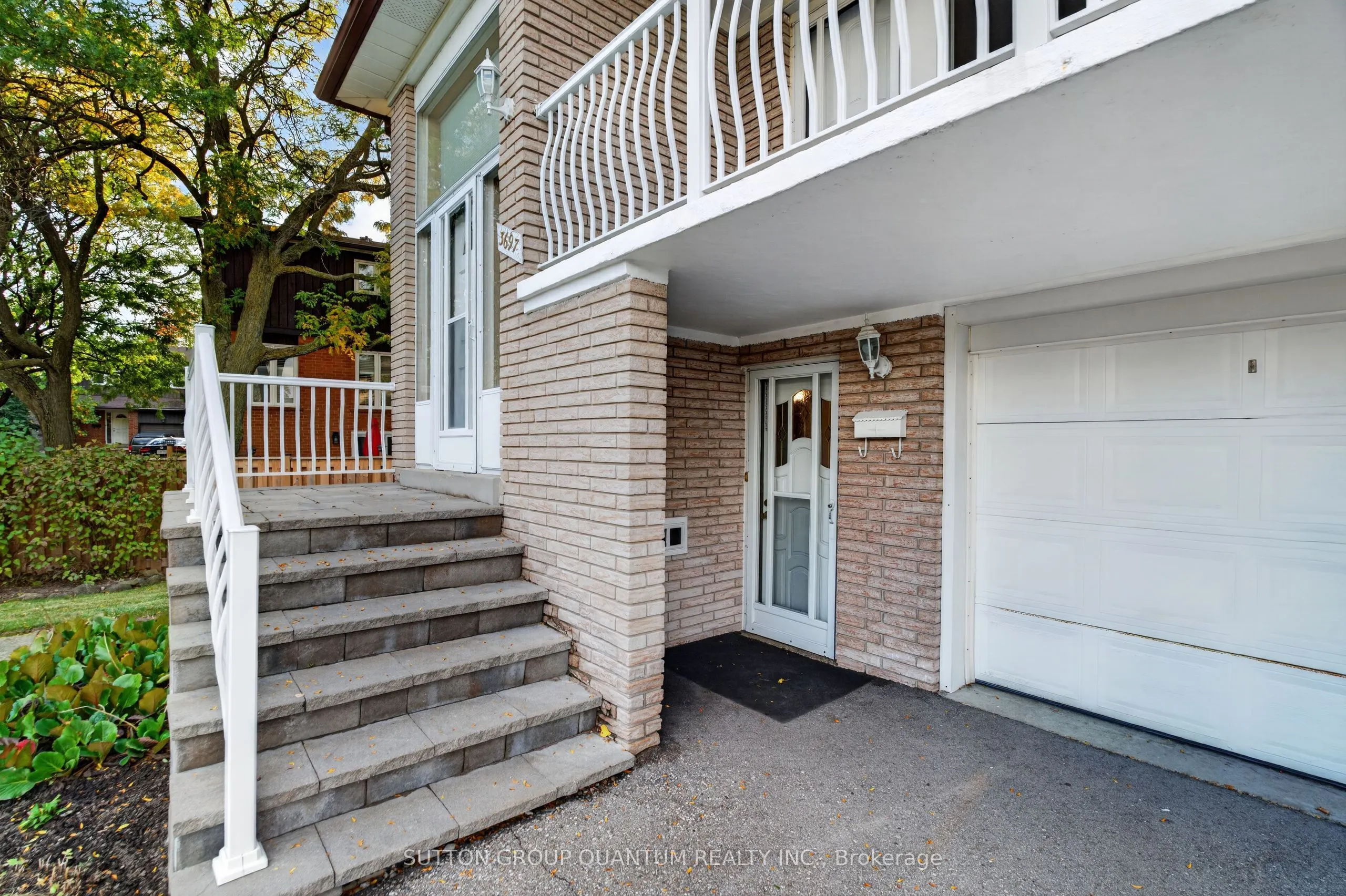 3697 Broomhill Crescent