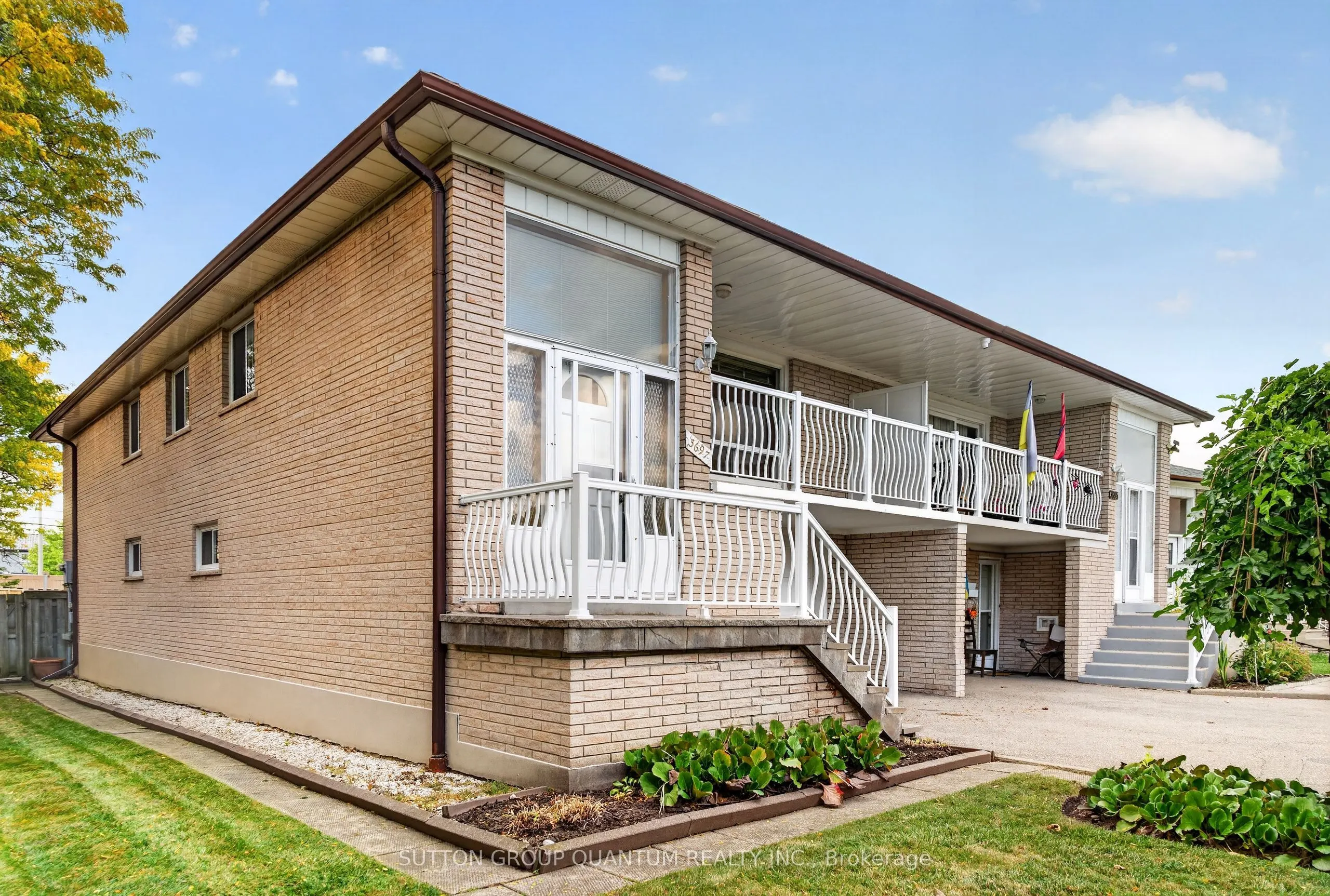 3697 Broomhill Crescent