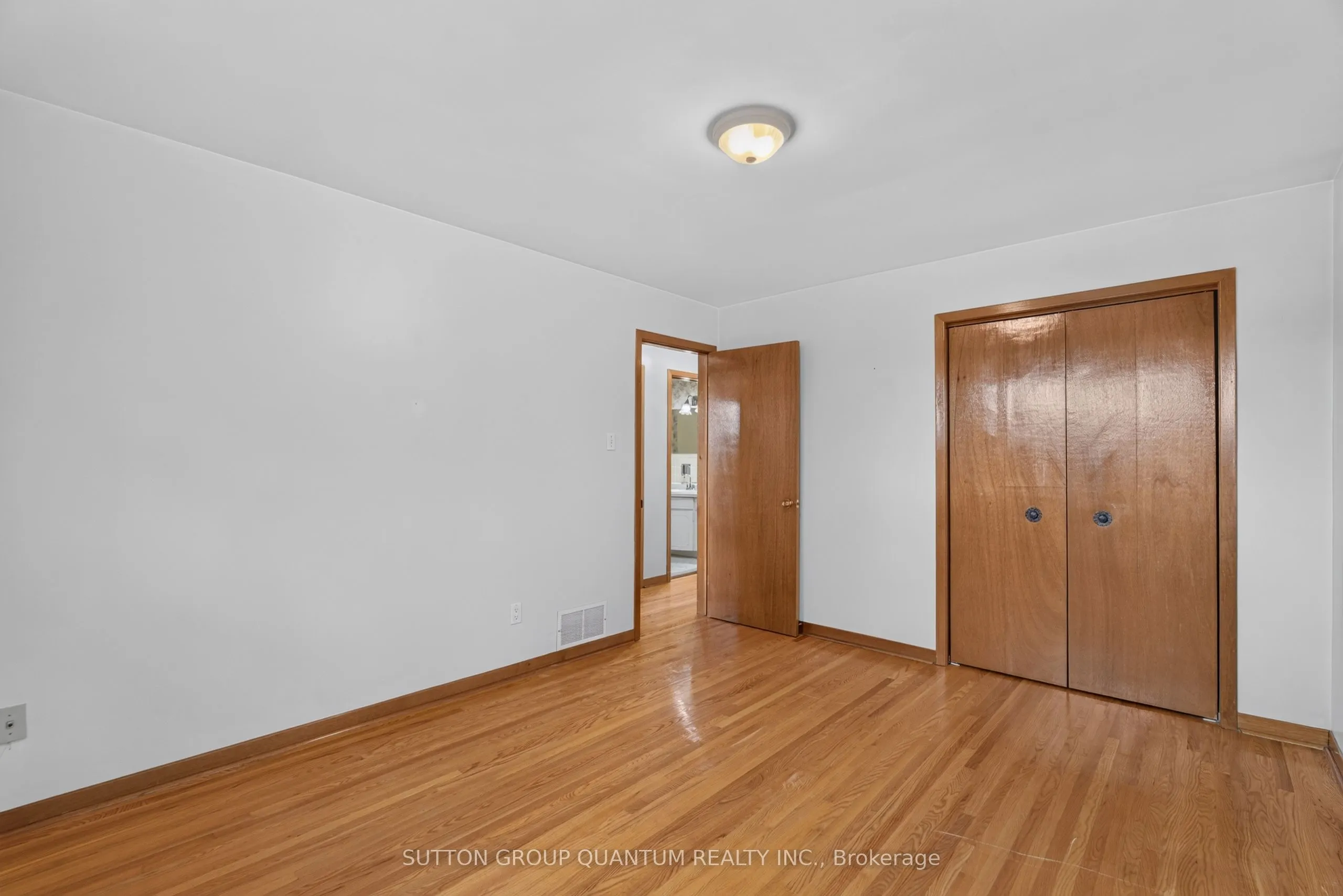 3697 Broomhill Crescent