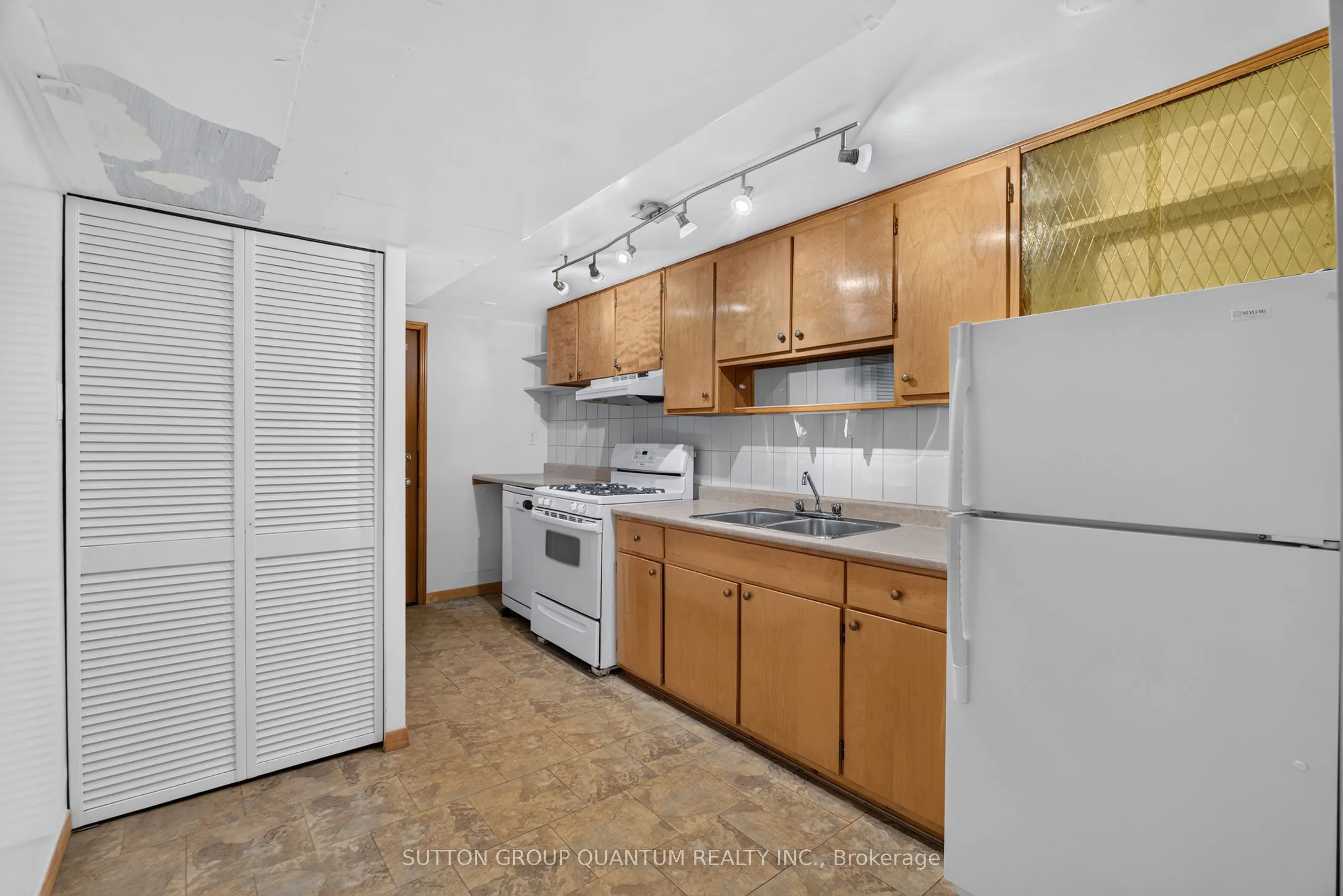 3697 Broomhill Crescent