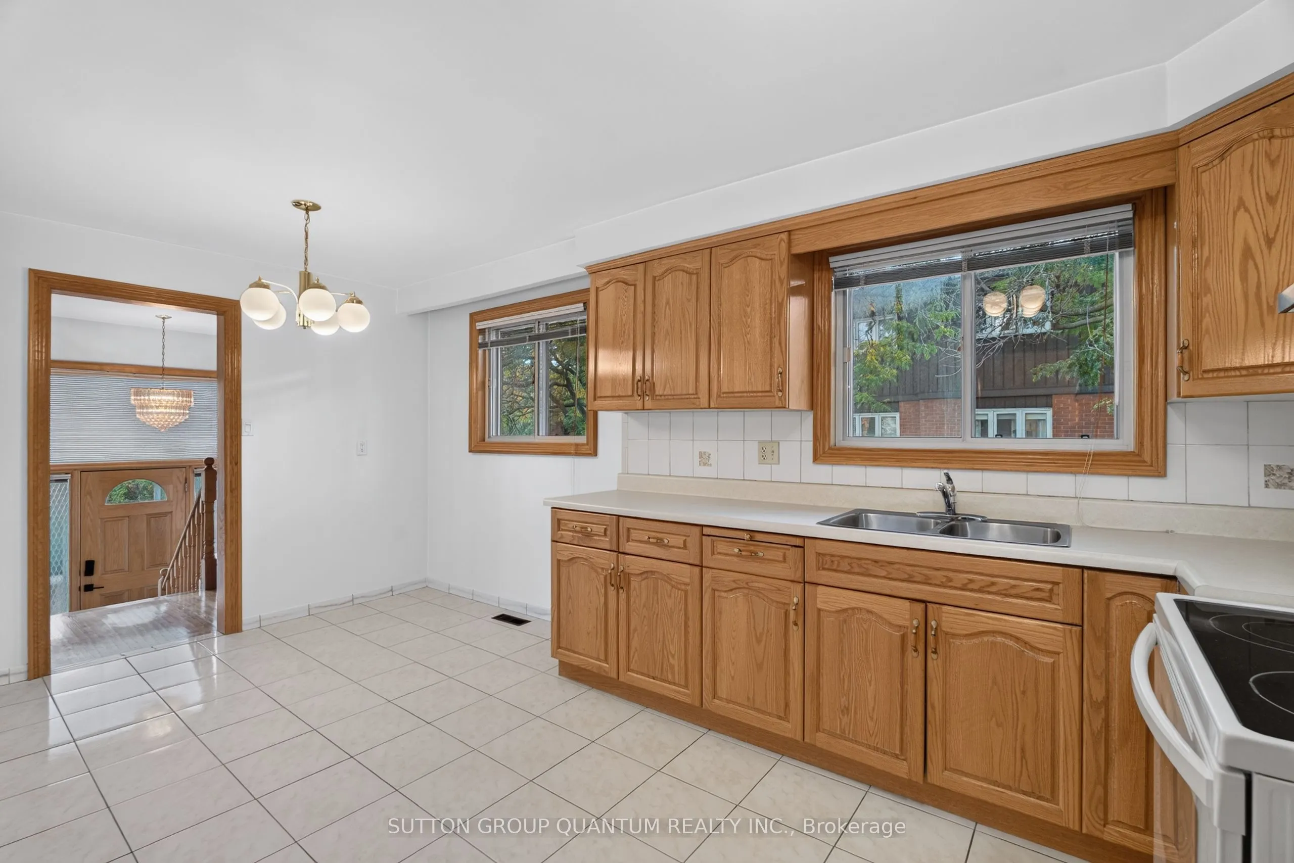 3697 Broomhill Crescent