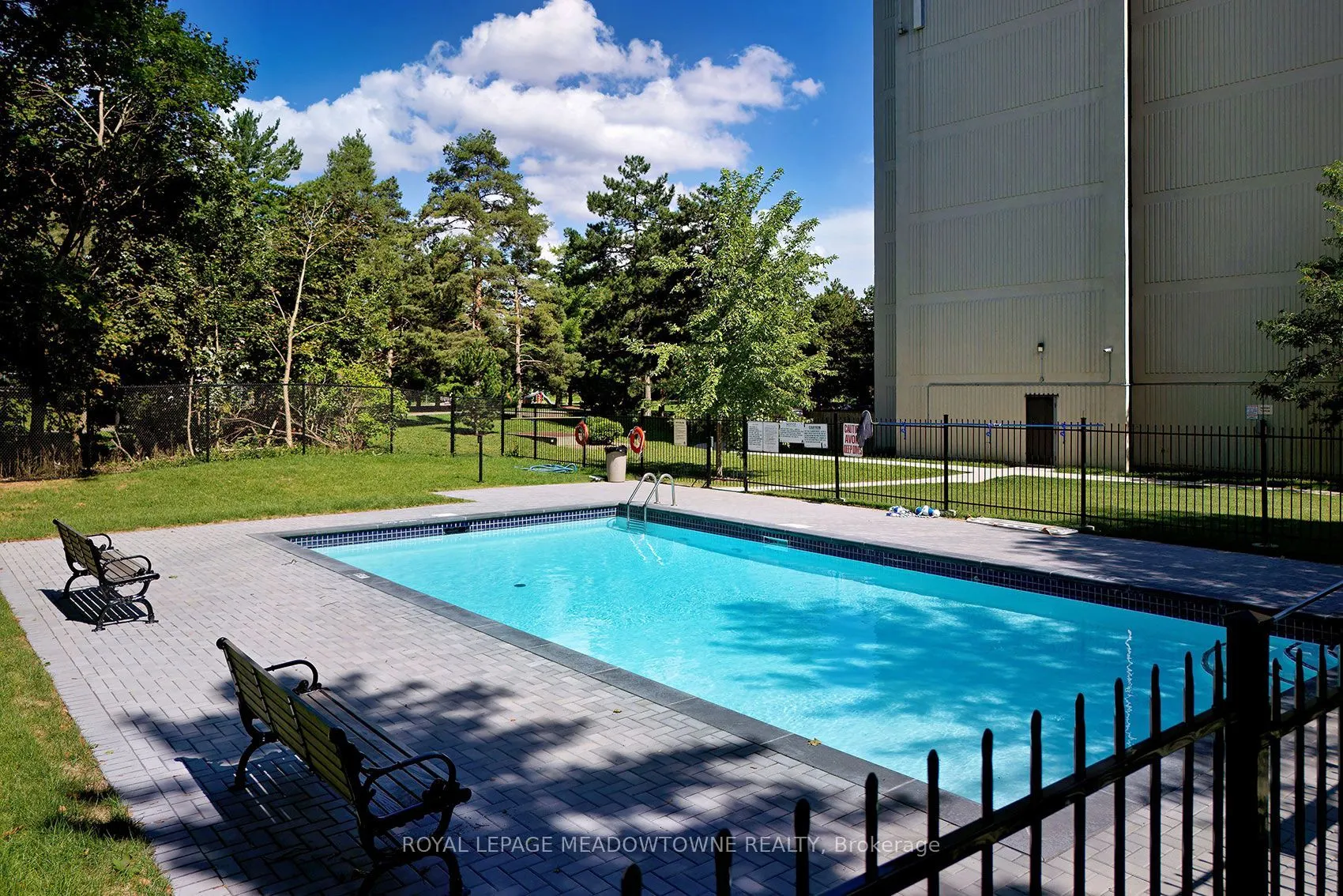 2301 Derry Road W ##806