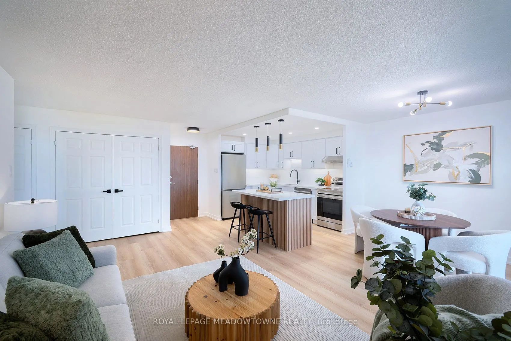 2301 Derry Road W ##806