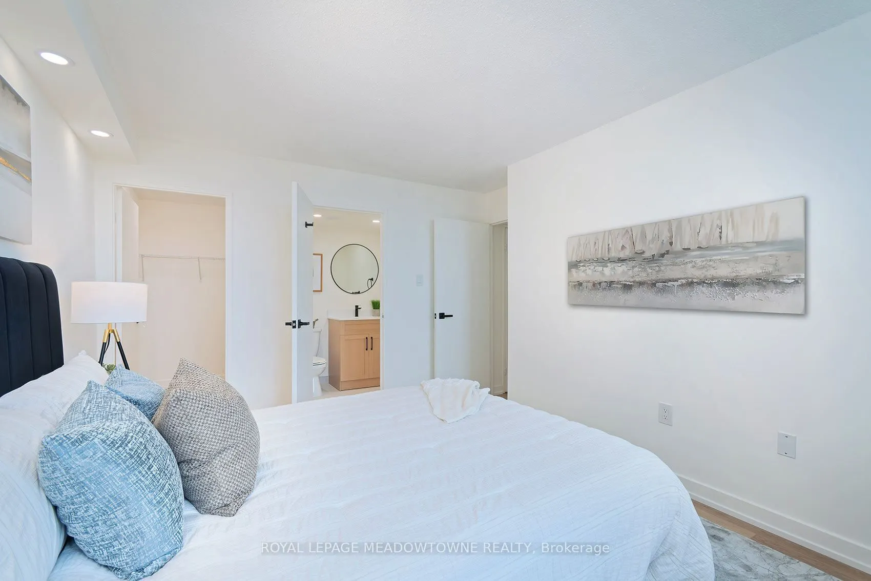 2301 Derry Road W ##806